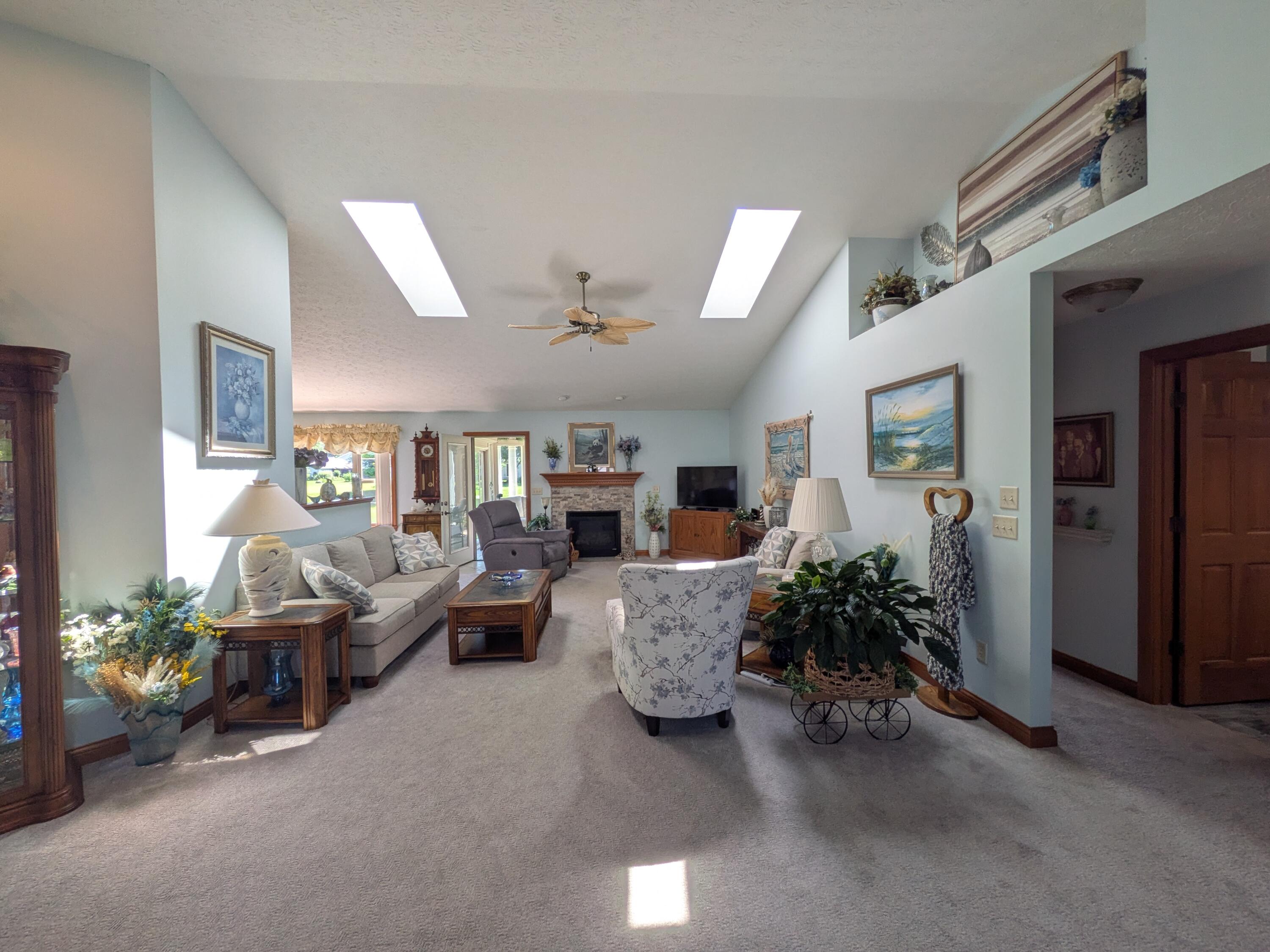 1455 Edinburgh, Troy, Ohio 45373