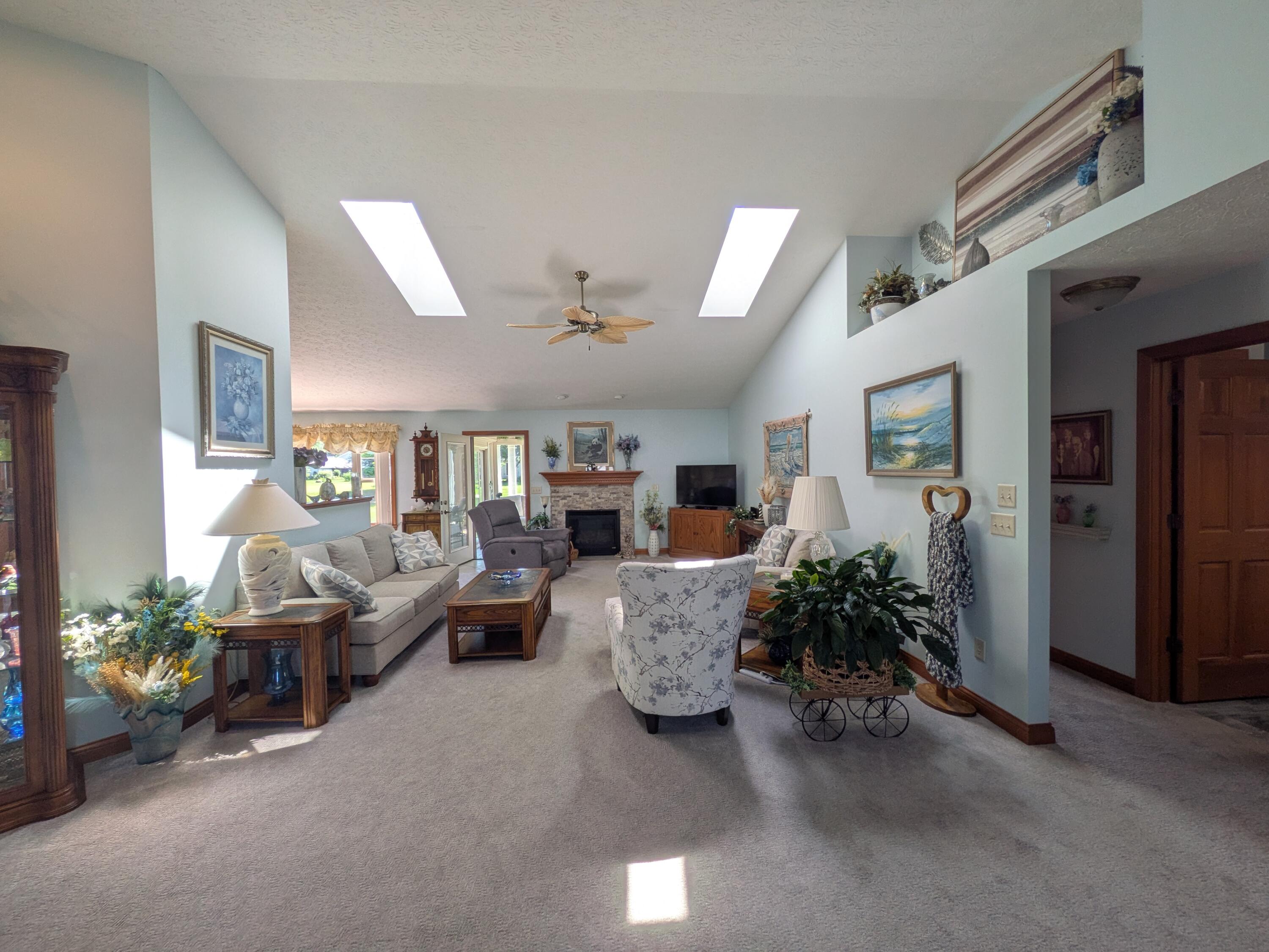 1455 Edinburgh, Troy, Ohio 45373