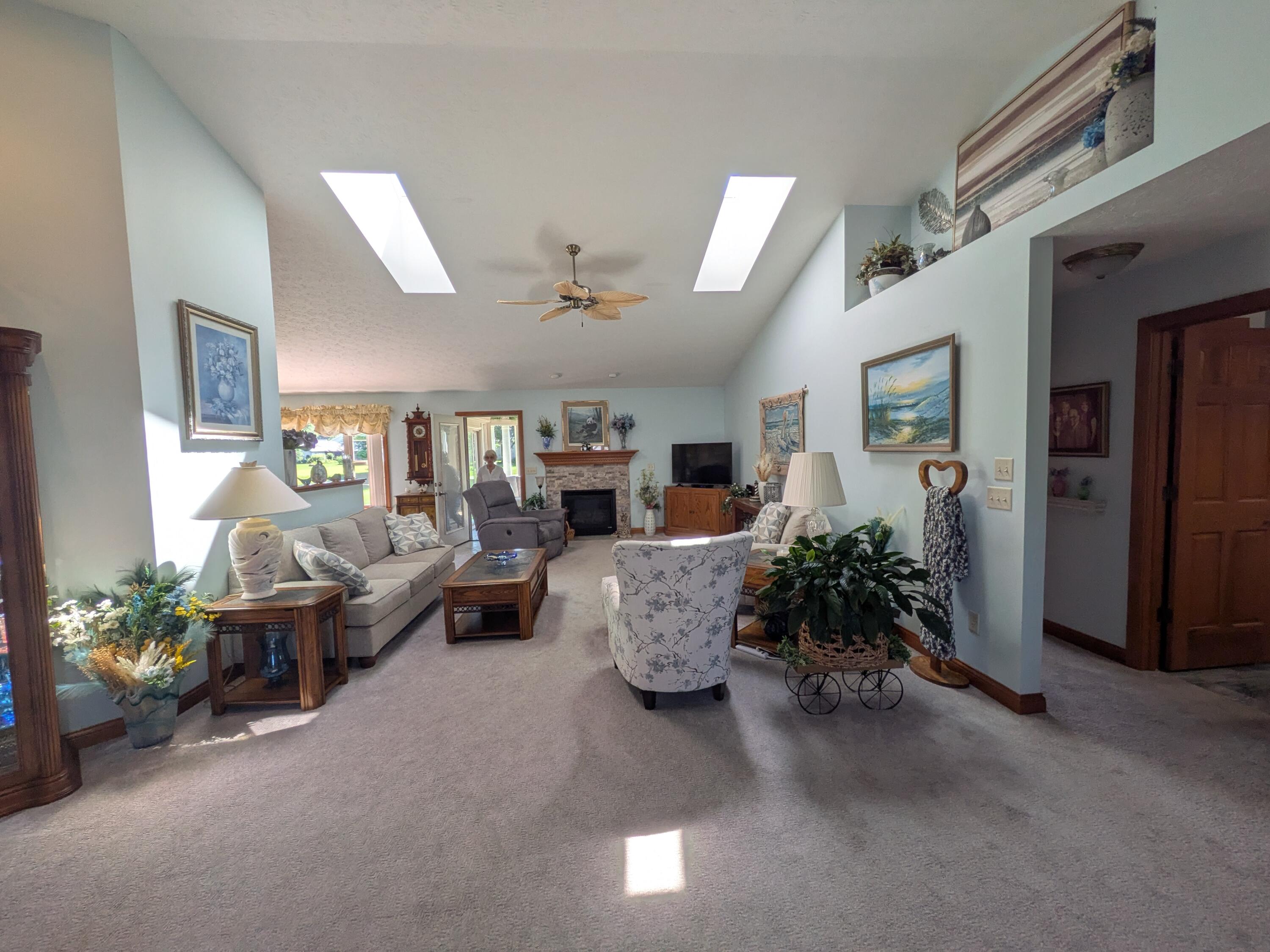 1455 Edinburgh, Troy, Ohio 45373
