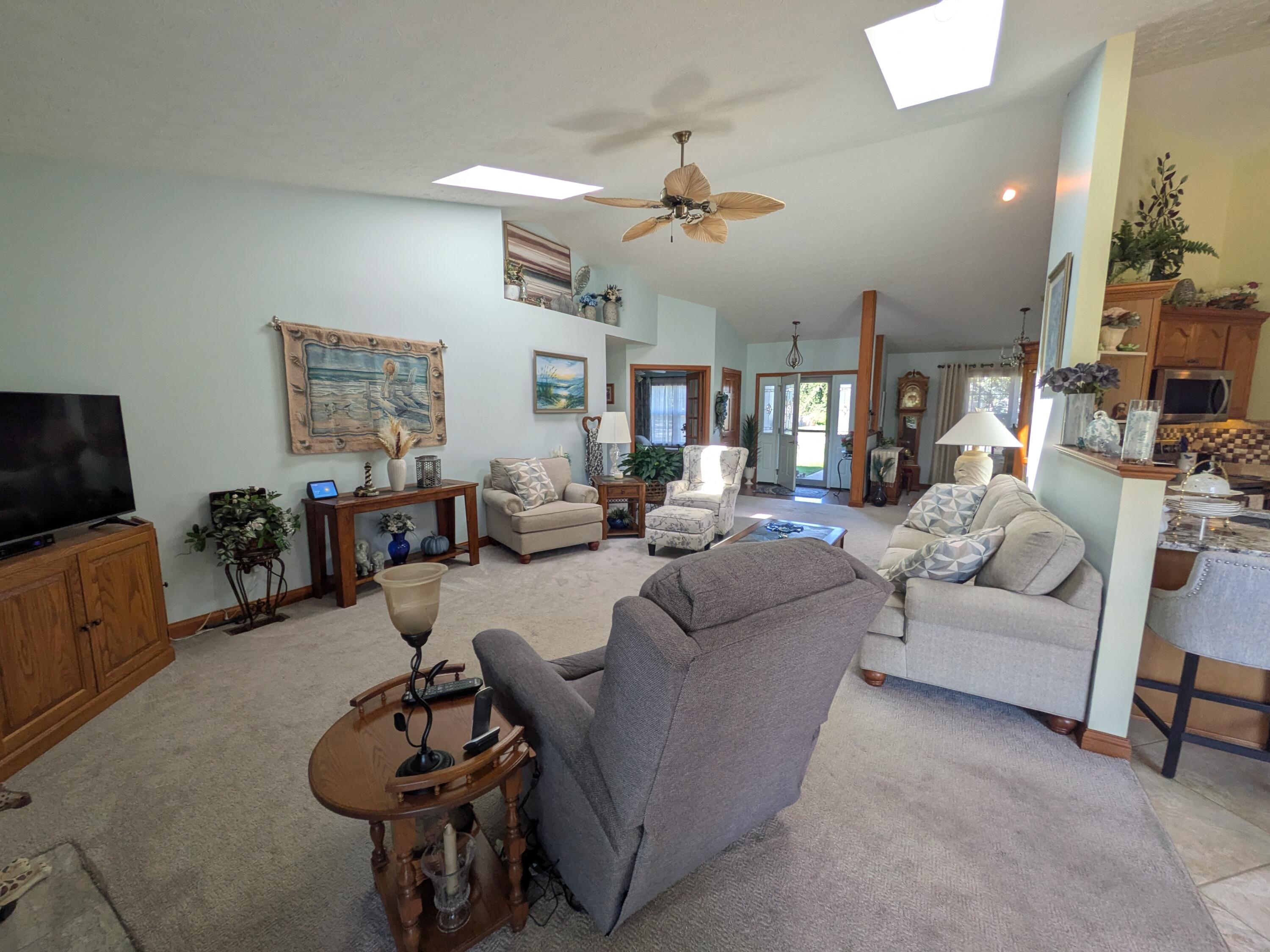 1455 Edinburgh, Troy, Ohio 45373