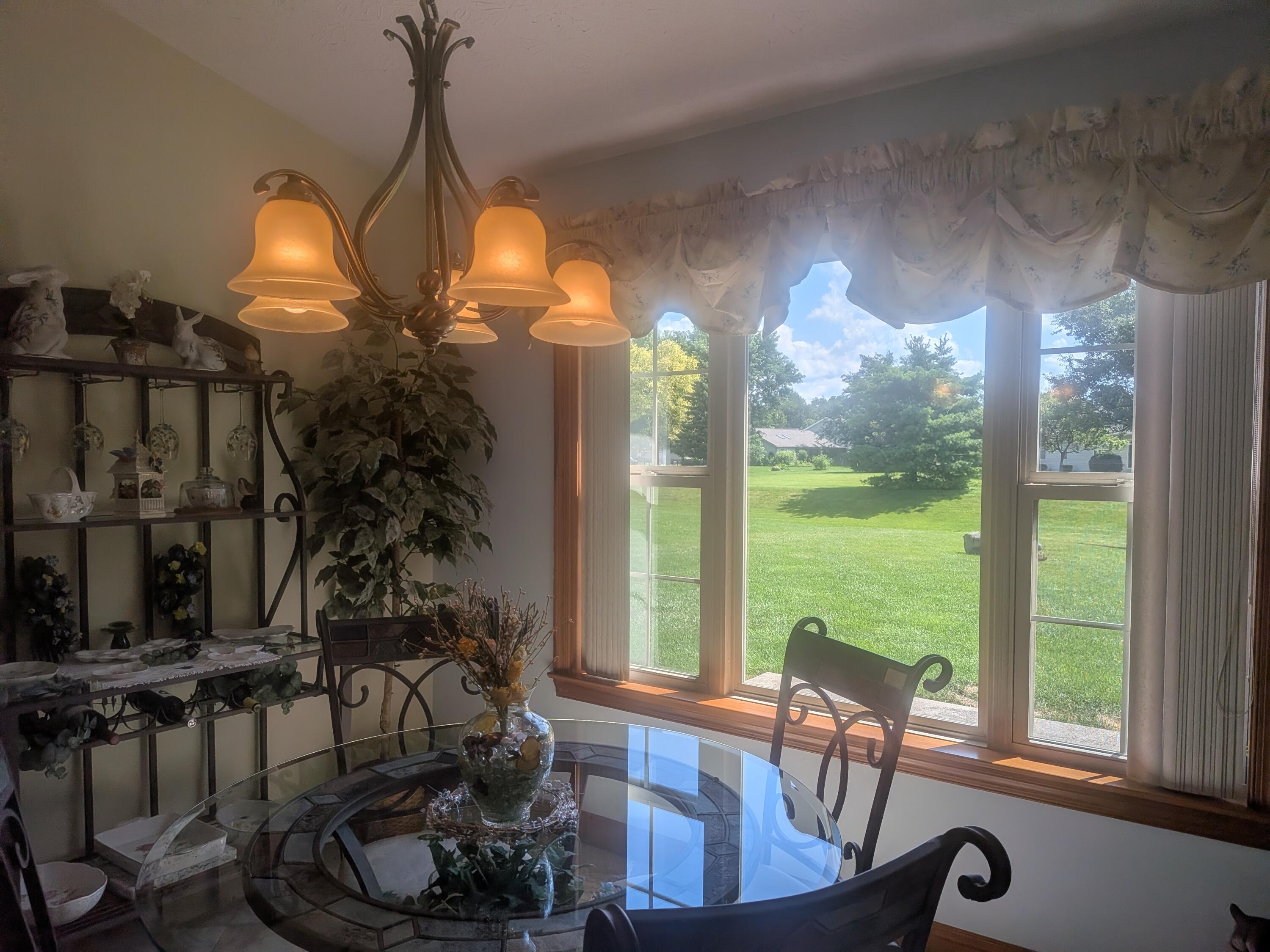 1455 Edinburgh, Troy, Ohio 45373
