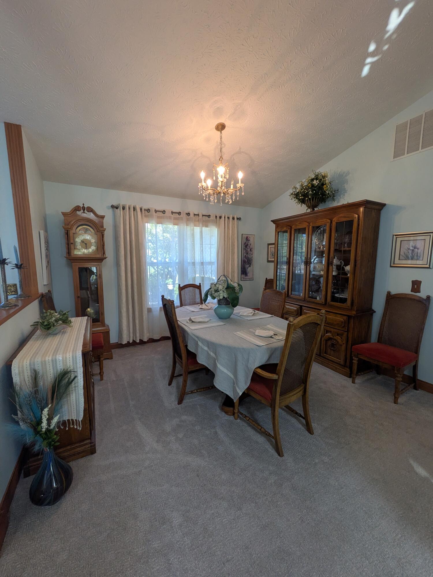 1455 Edinburgh, Troy, Ohio 45373