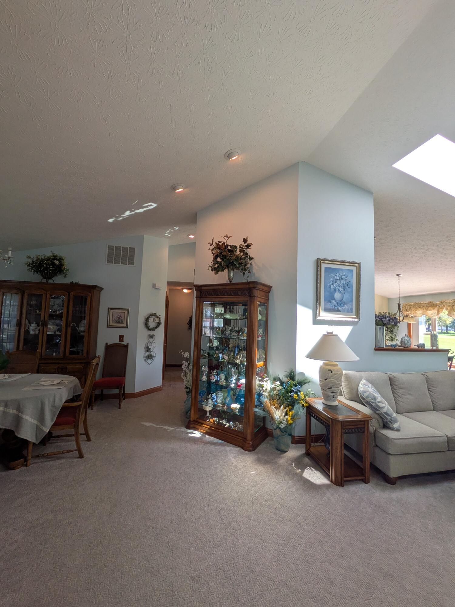 1455 Edinburgh, Troy, Ohio 45373