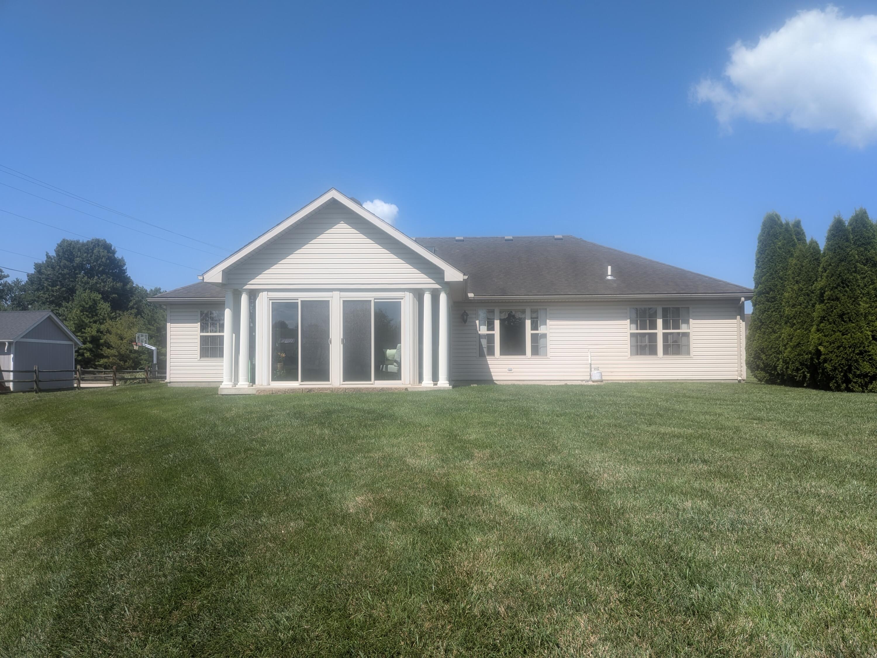 1455 Edinburgh, Troy, Ohio 45373