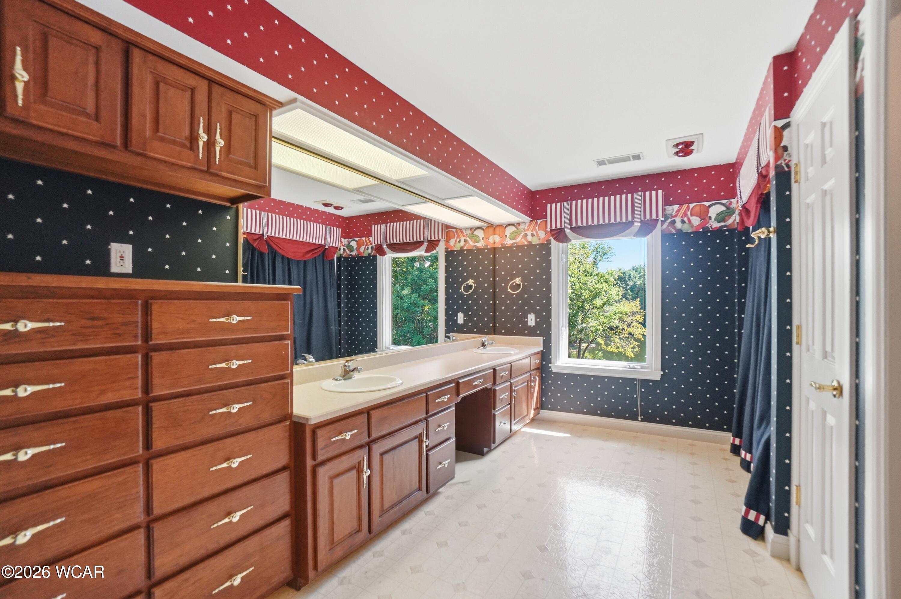 109 Hawthorne Drive, Lima, Ohio