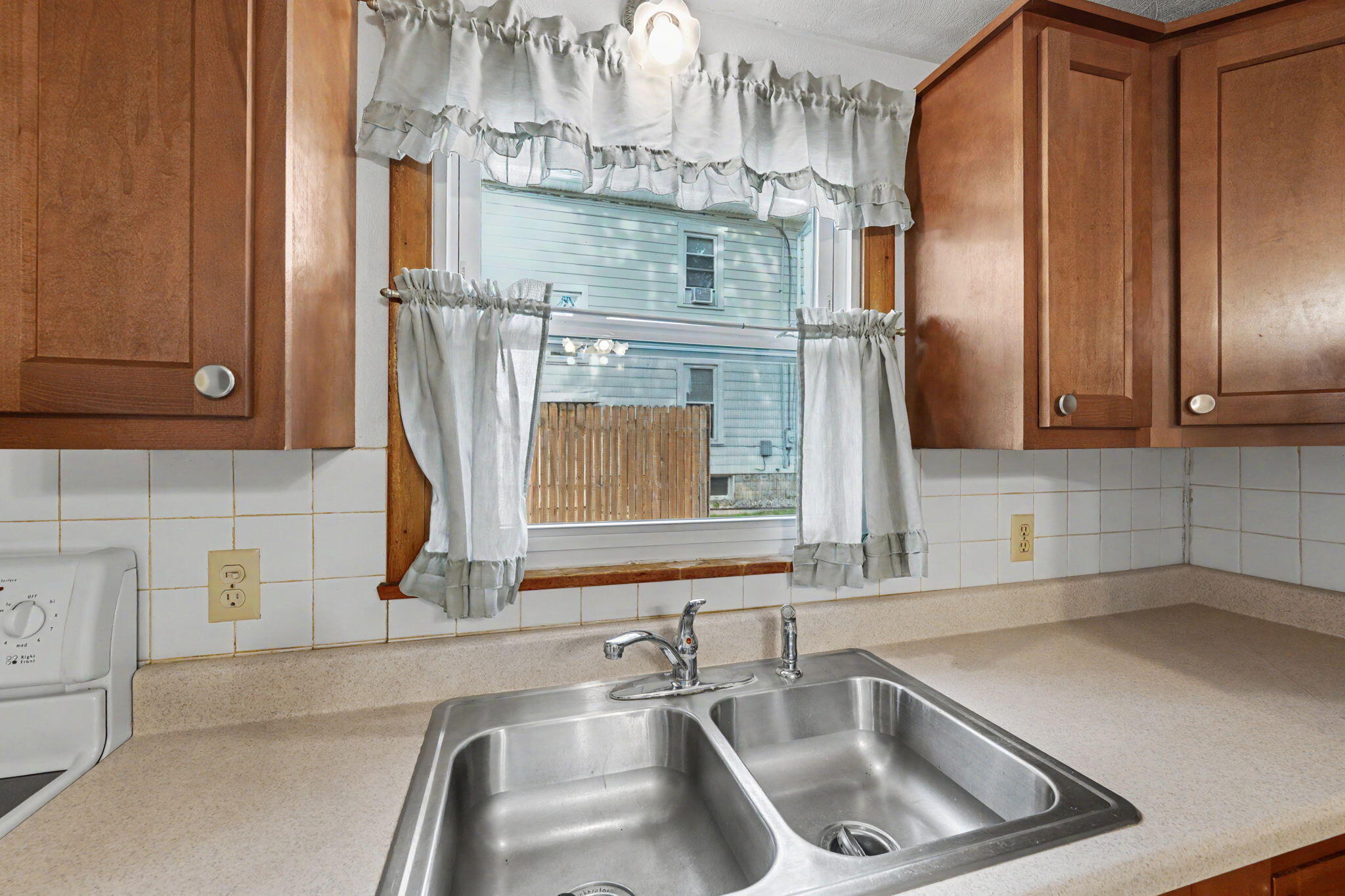 215 James, Bradford, Ohio 45308