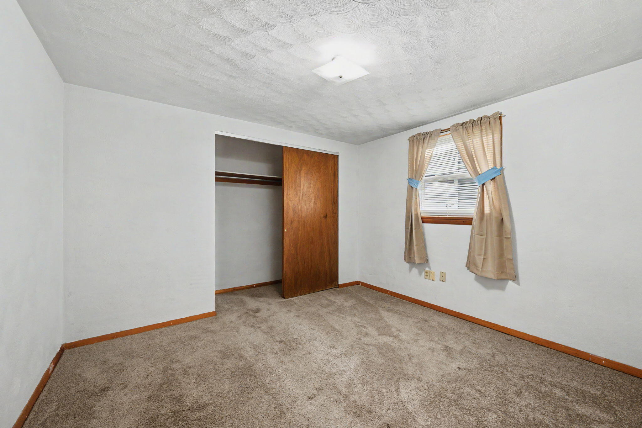 215 James, Bradford, Ohio 45308