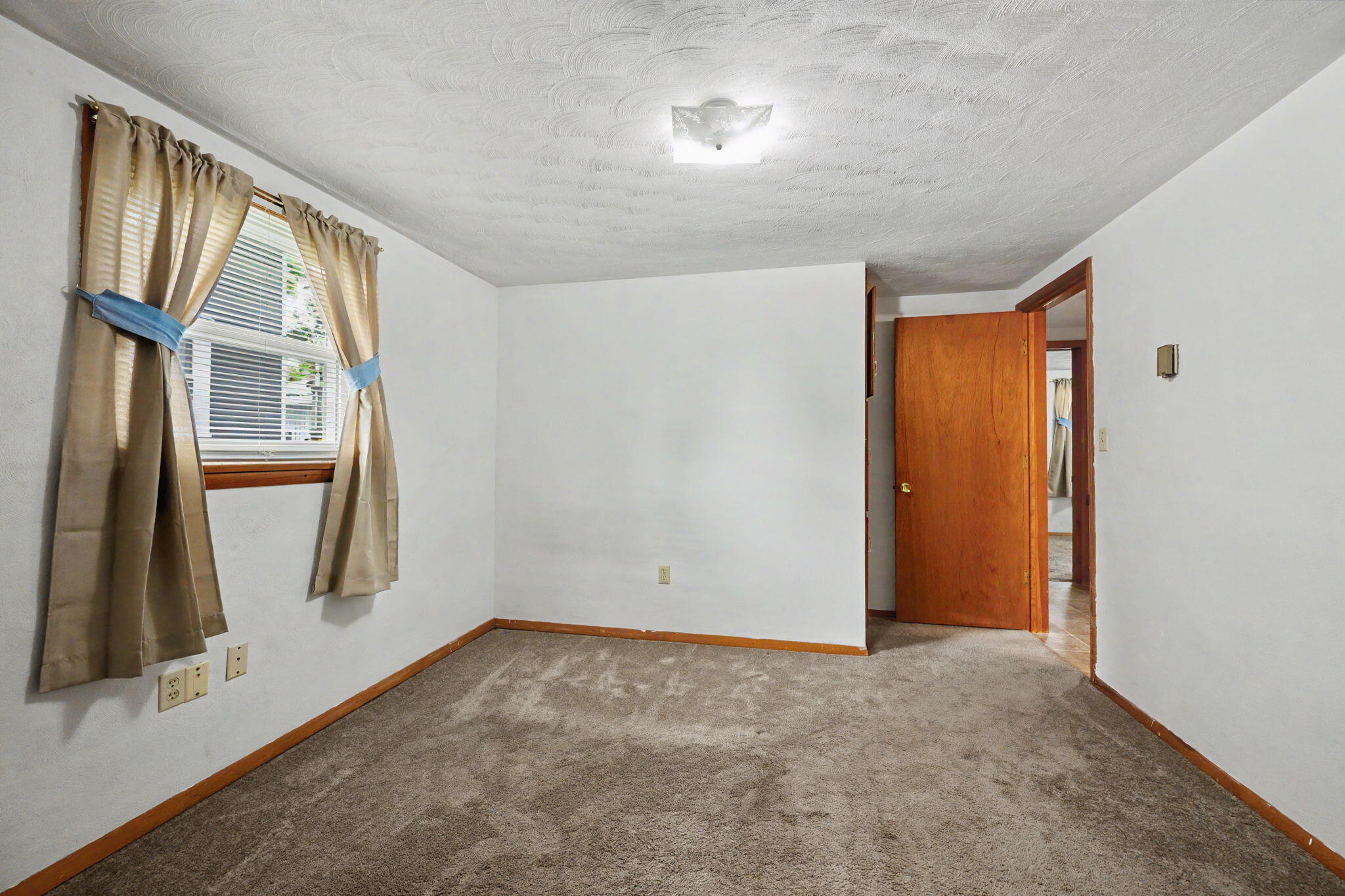 215 James, Bradford, Ohio 45308