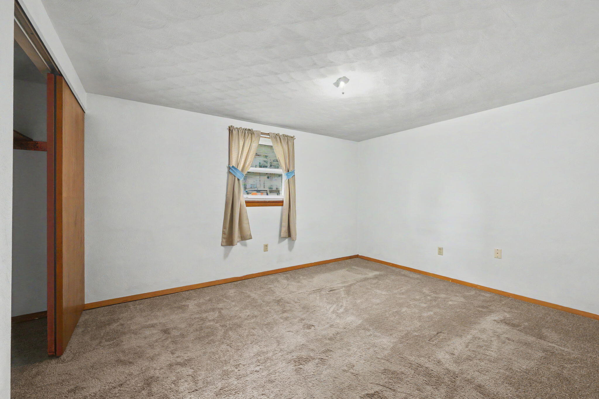 215 James, Bradford, Ohio 45308