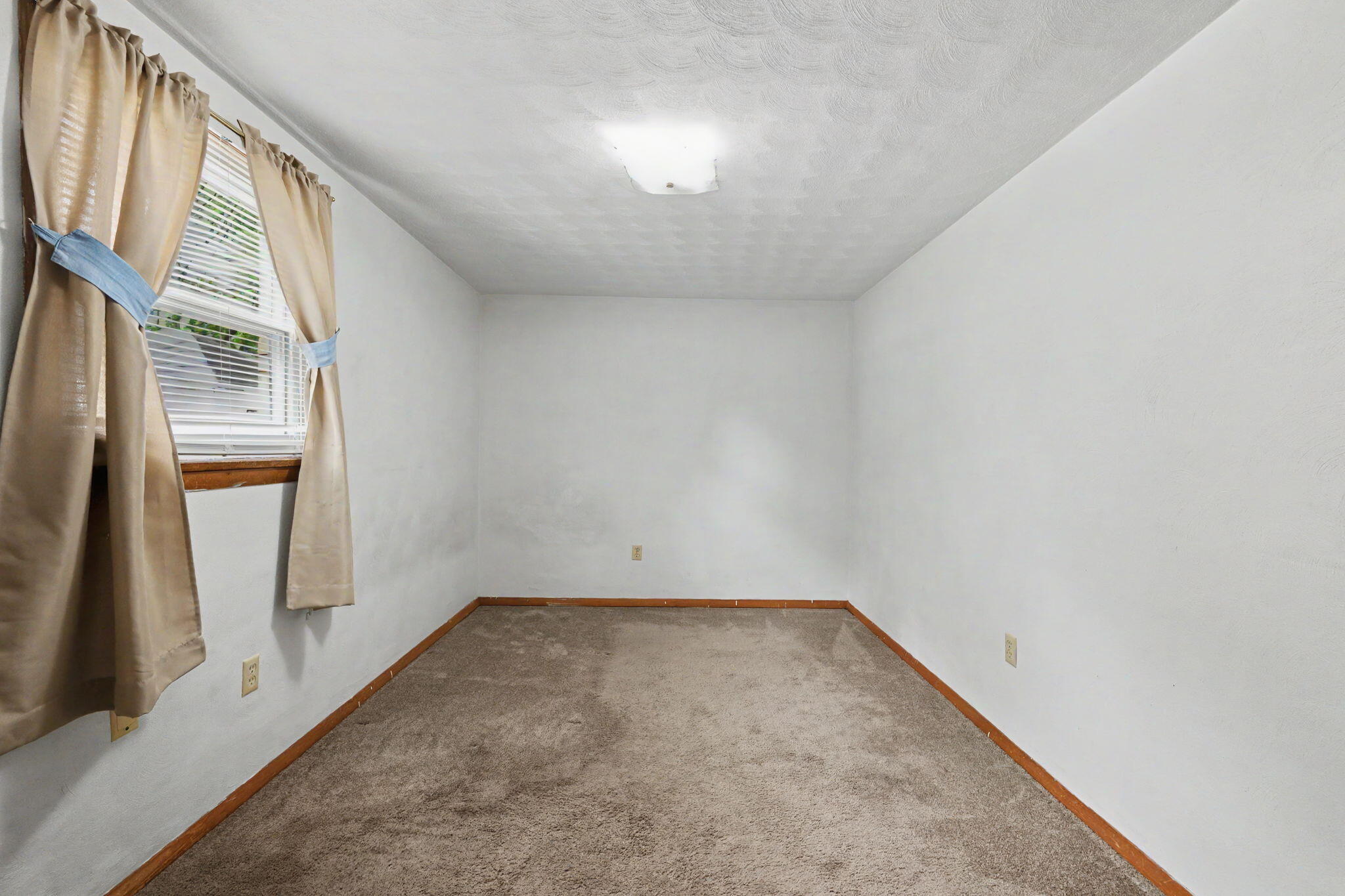 215 James, Bradford, Ohio 45308