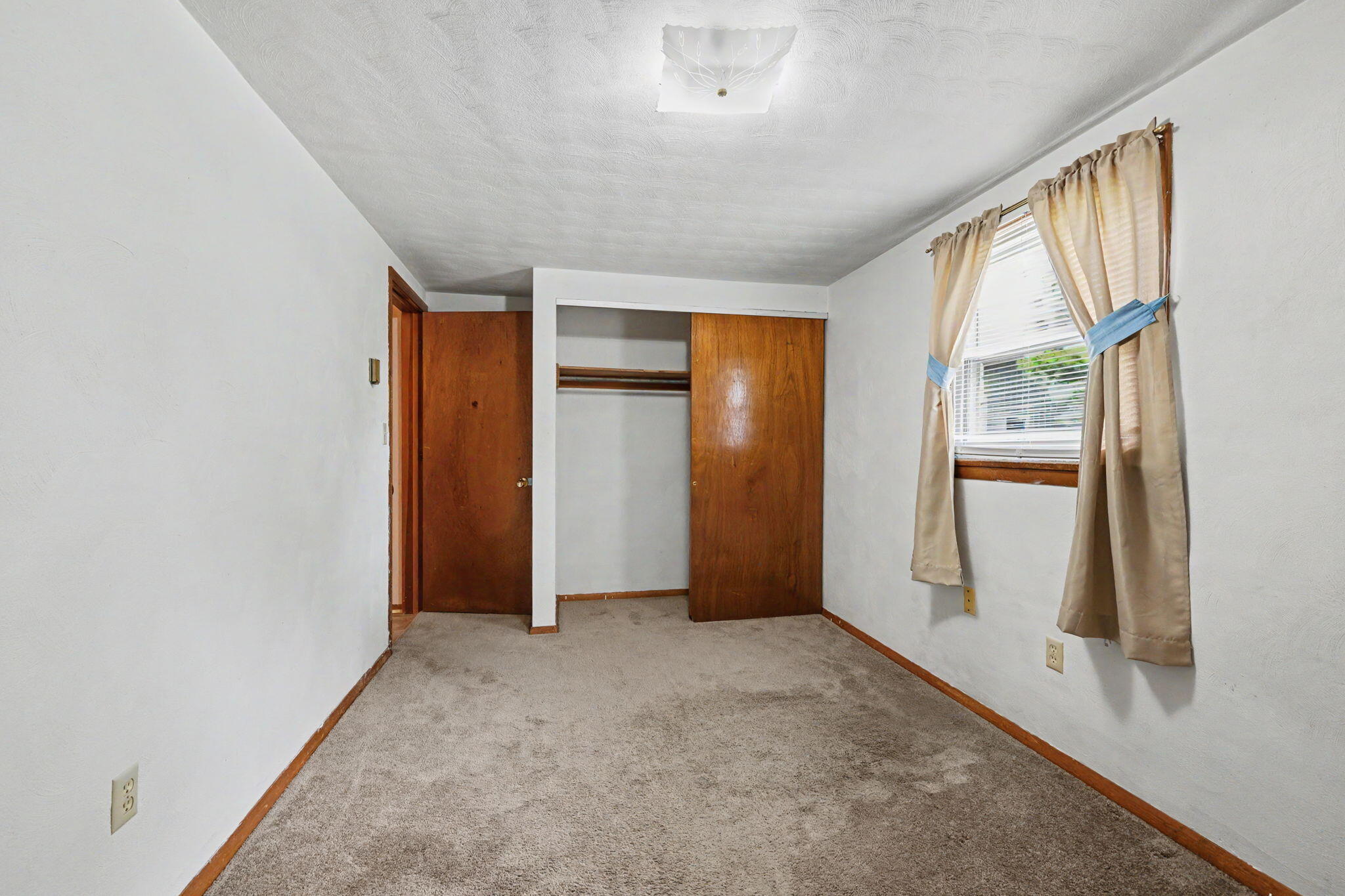 215 James, Bradford, Ohio 45308