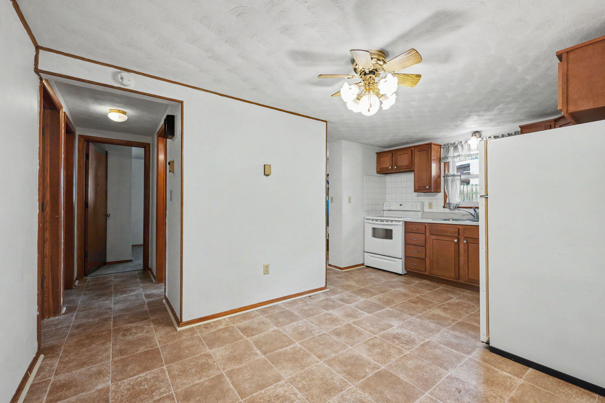 215 James, Bradford, Ohio 45308