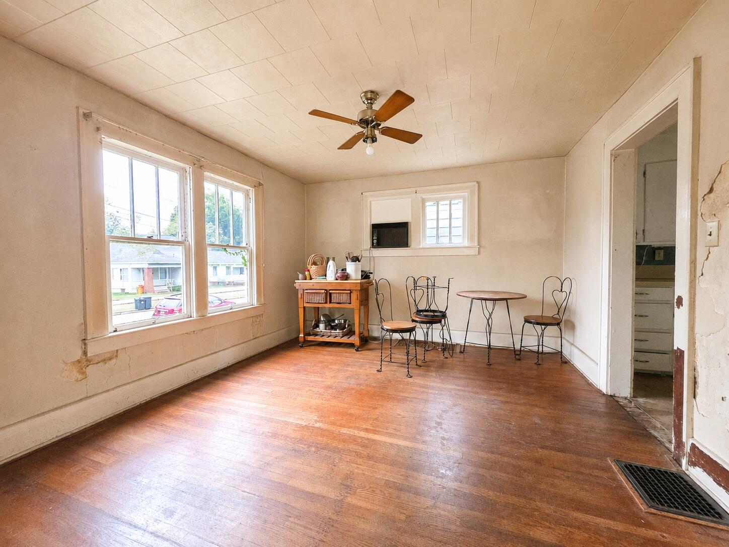 831 Cecil, Springfield, Ohio 45503