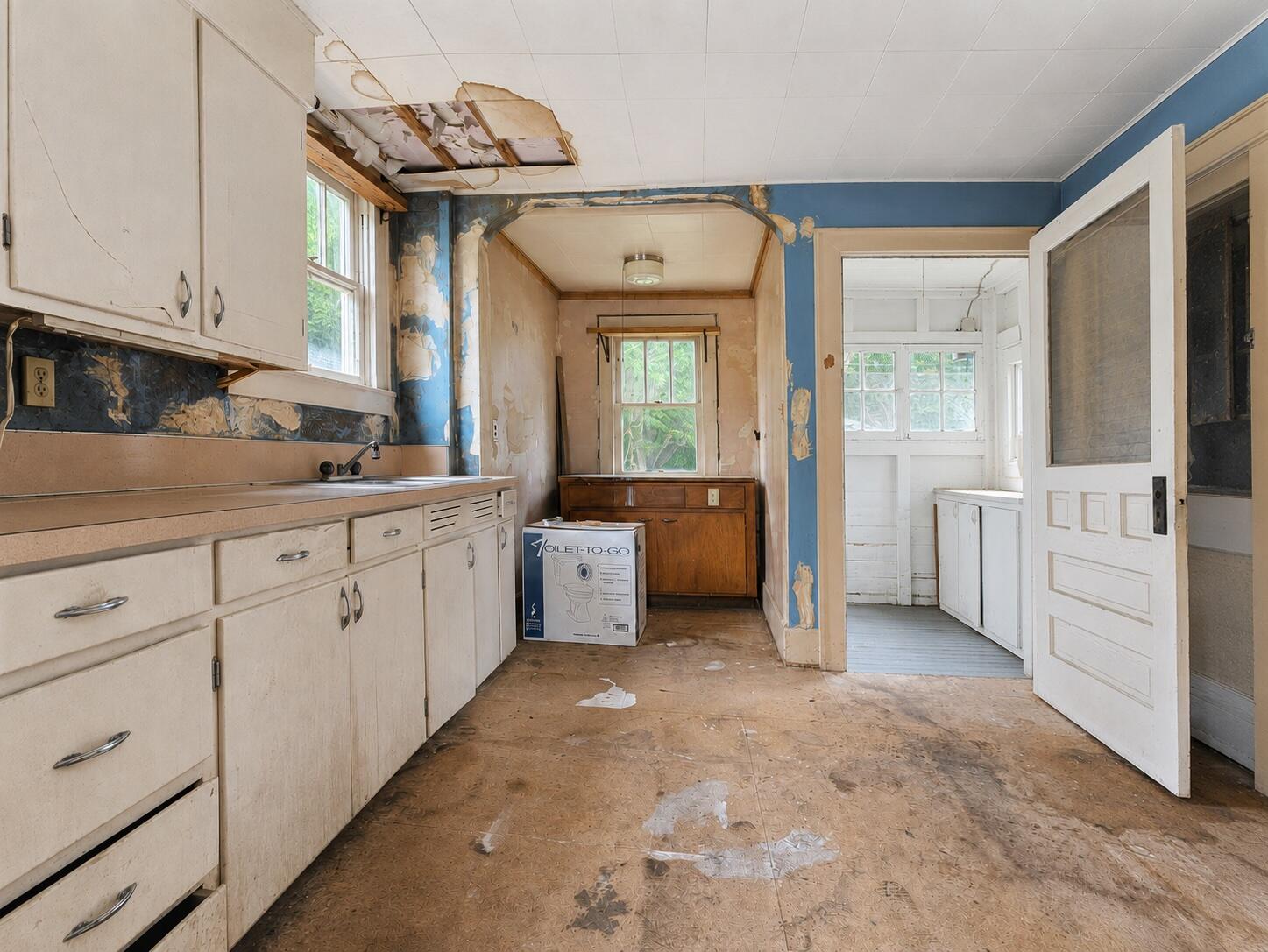 831 Cecil, Springfield, Ohio 45503