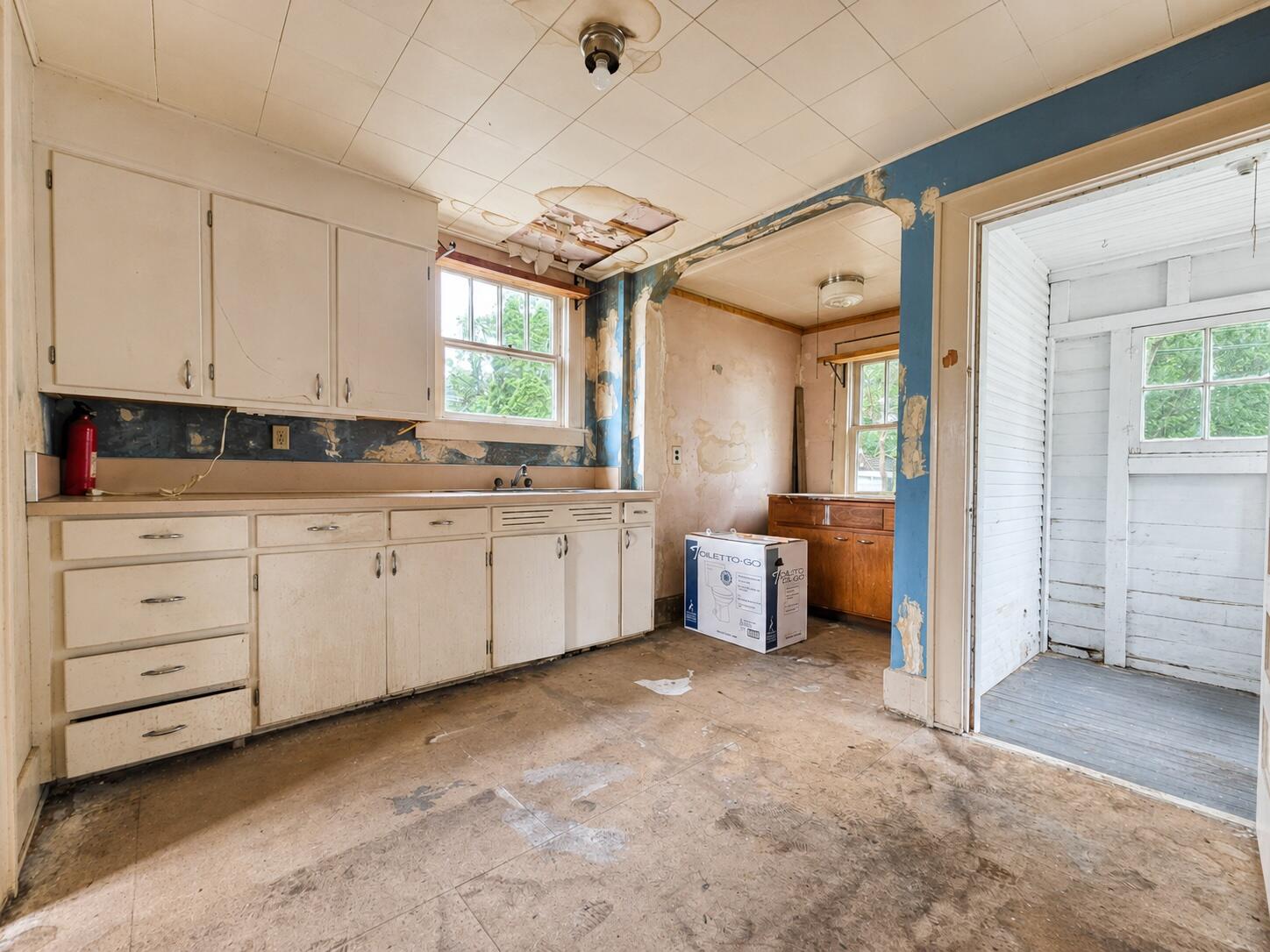 831 Cecil, Springfield, Ohio 45503