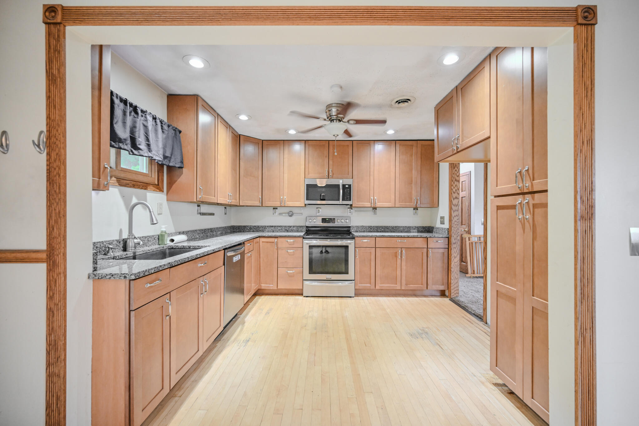 668 Suncrest, Springfield, Ohio 45503