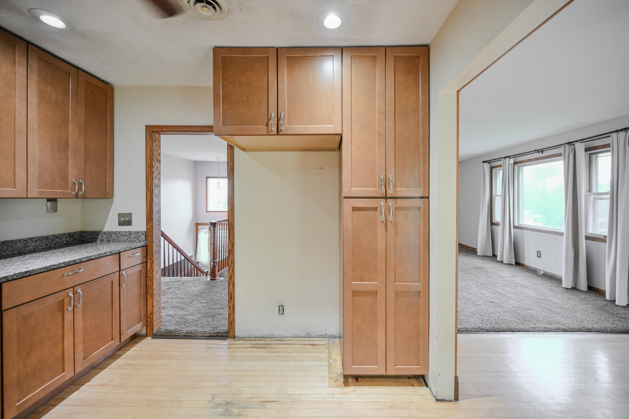 668 Suncrest, Springfield, Ohio 45503