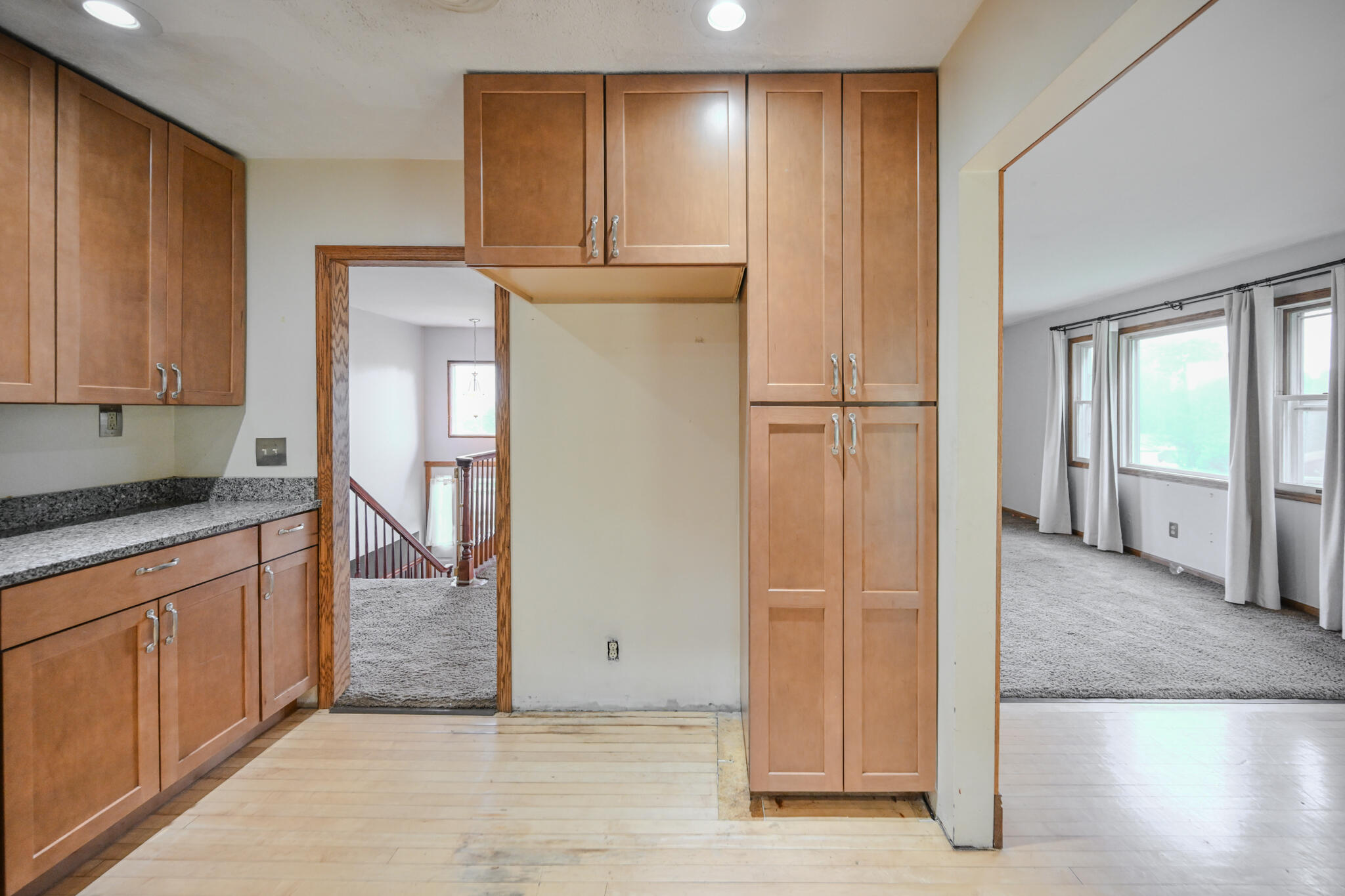 668 Suncrest, Springfield, Ohio 45503