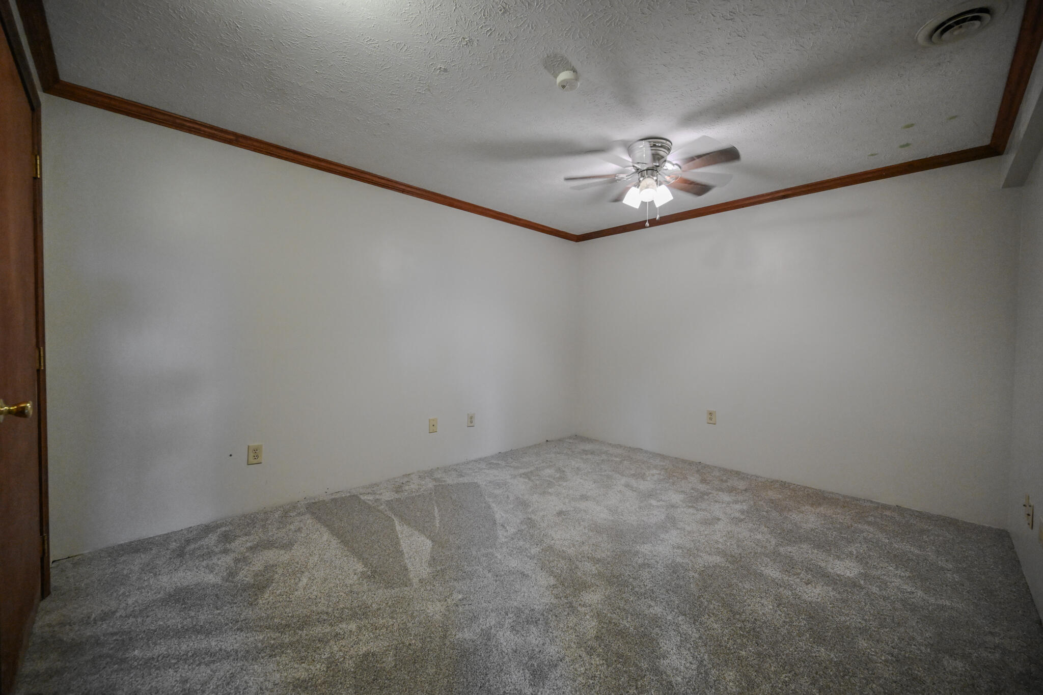 668 Suncrest, Springfield, Ohio 45503