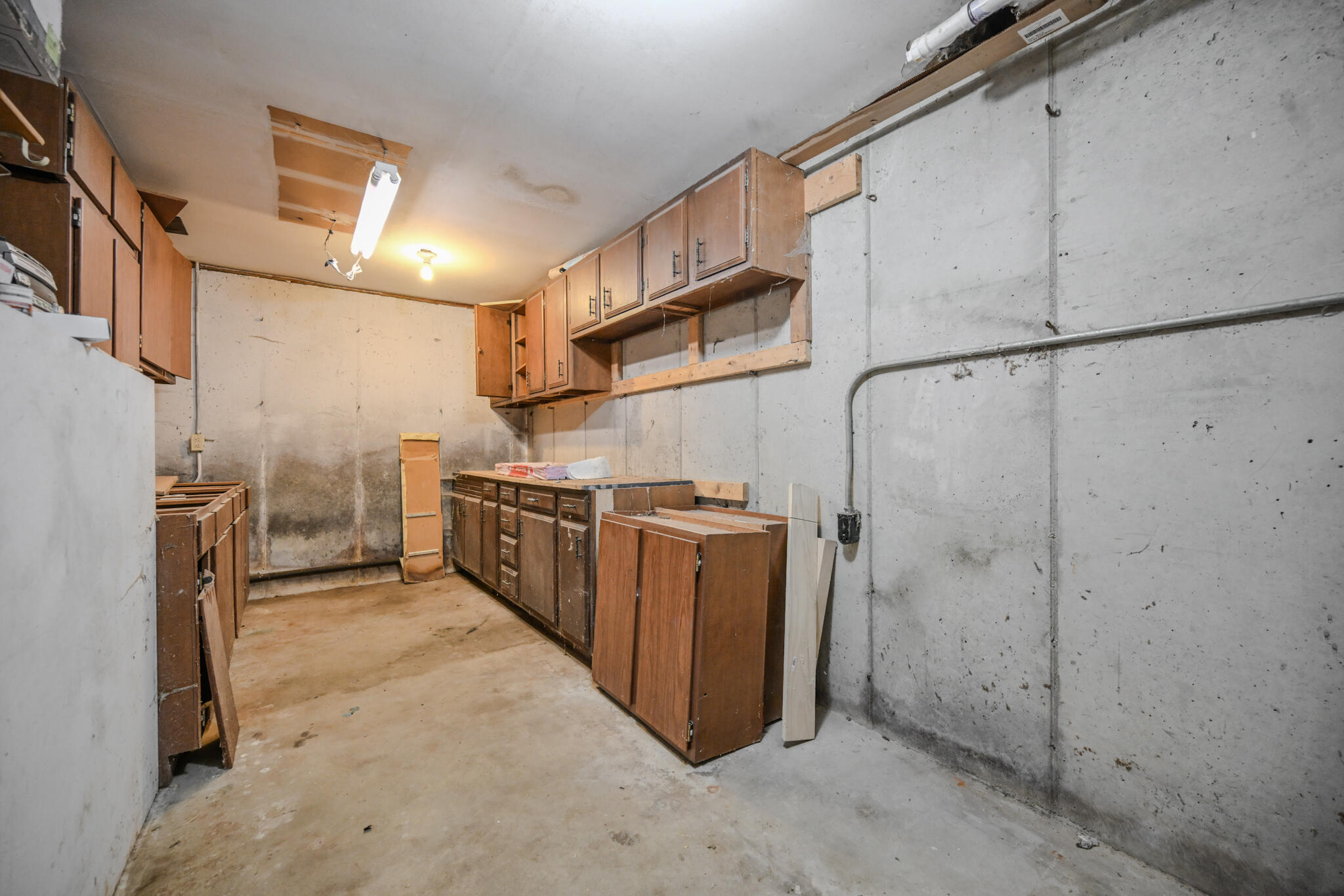 668 Suncrest, Springfield, Ohio 45503