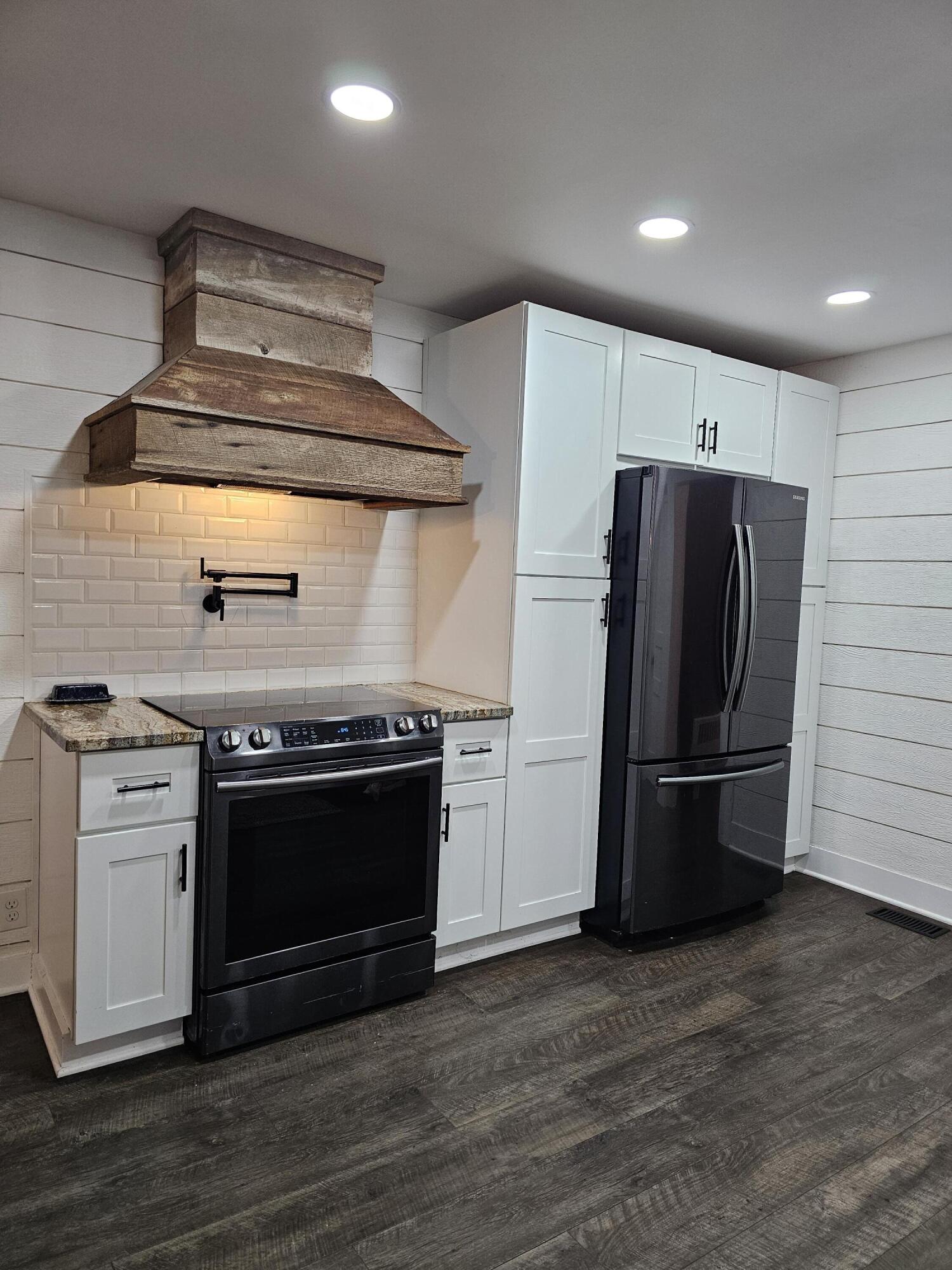 3977 Everett, Urbana, Ohio 43078