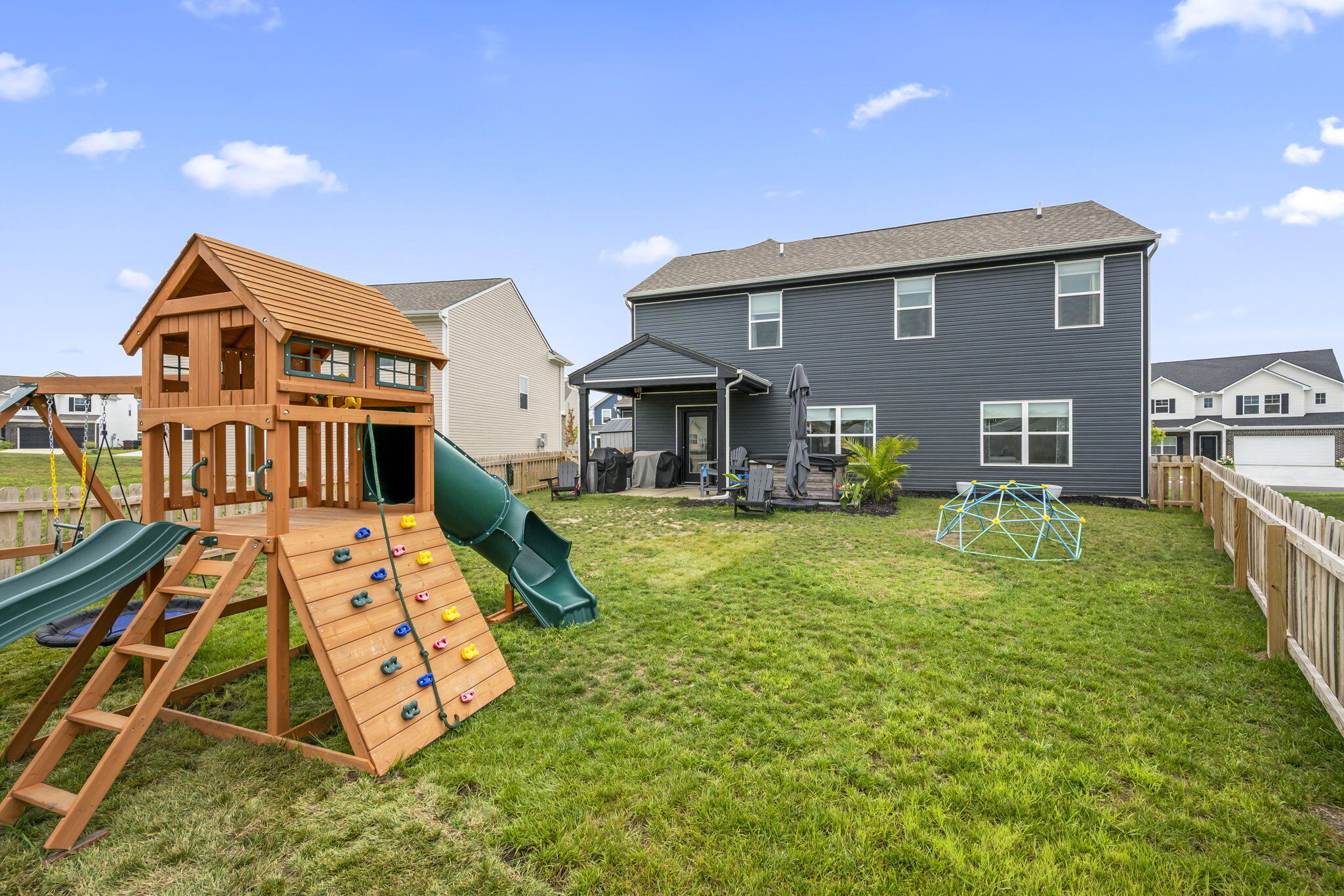 3011 Falls, Clayton, Ohio 45315