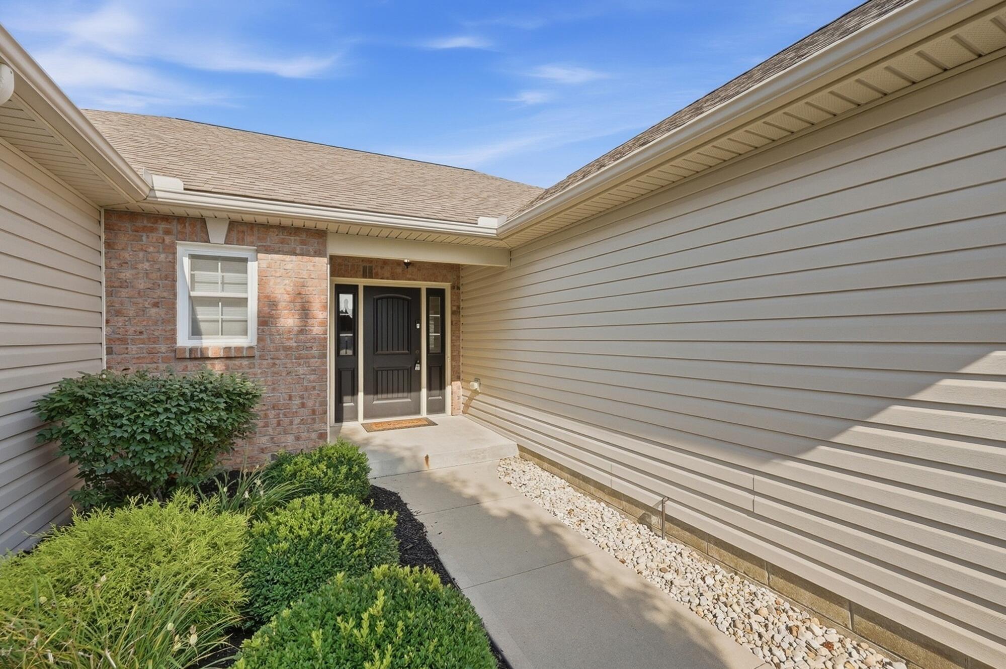 2655 Shady Tree, Troy, Ohio 45373