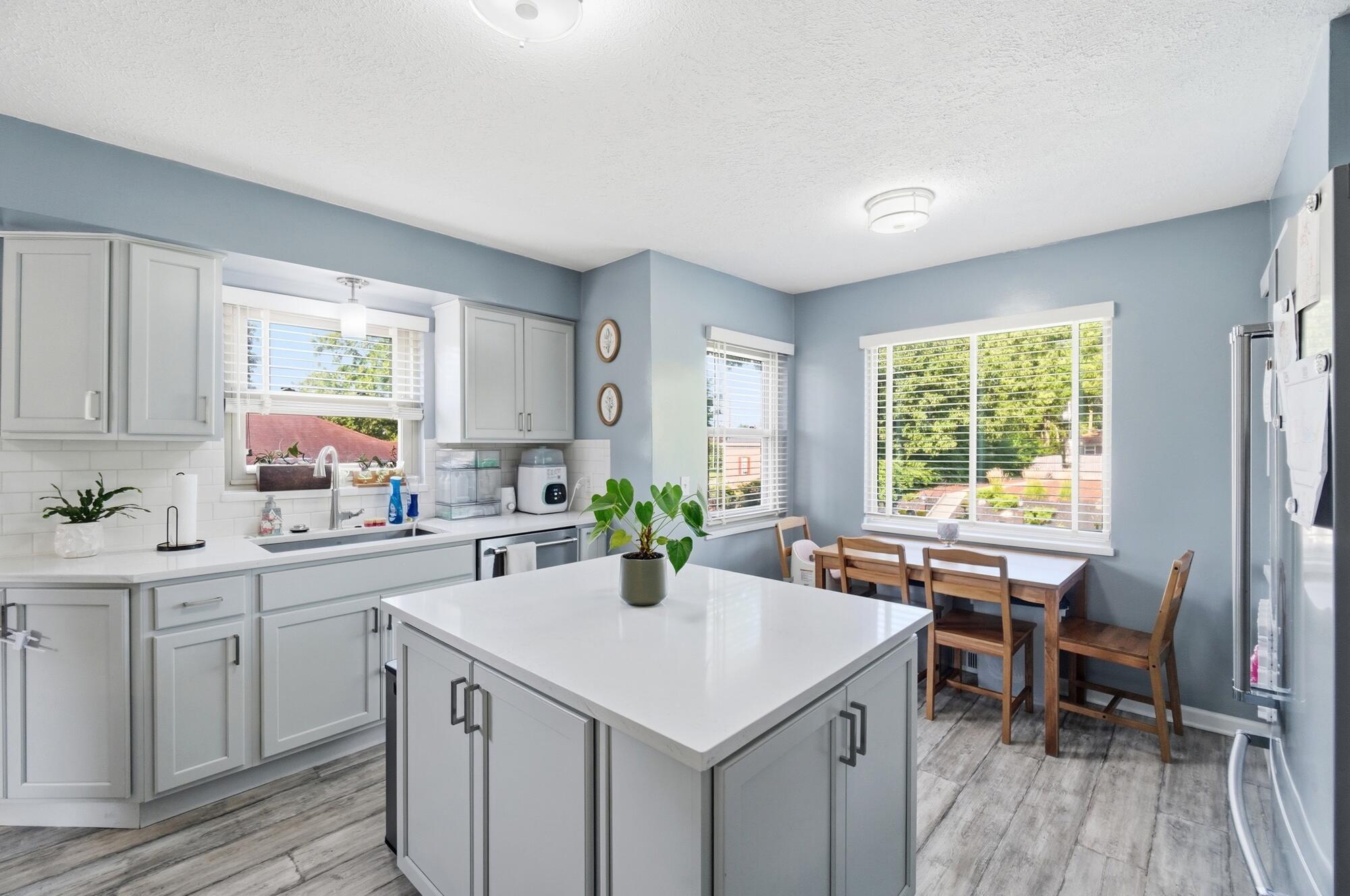 2960 Oakland, Dayton, Ohio 45409