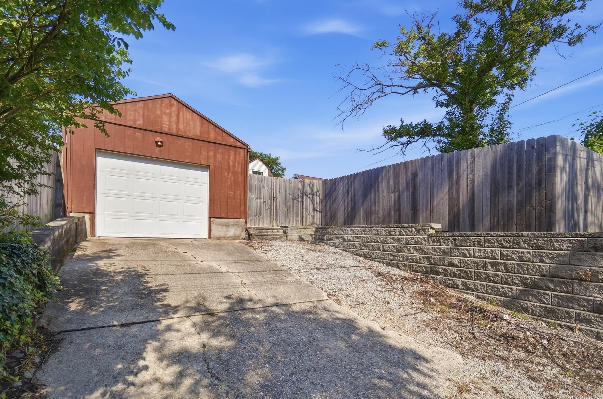 2960 Oakland, Dayton, Ohio 45409