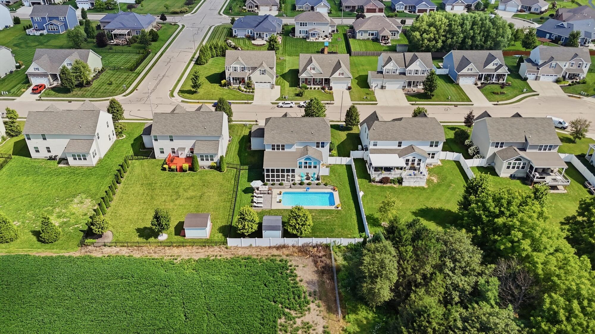 3302 Heatherstone, Troy, Ohio 45373