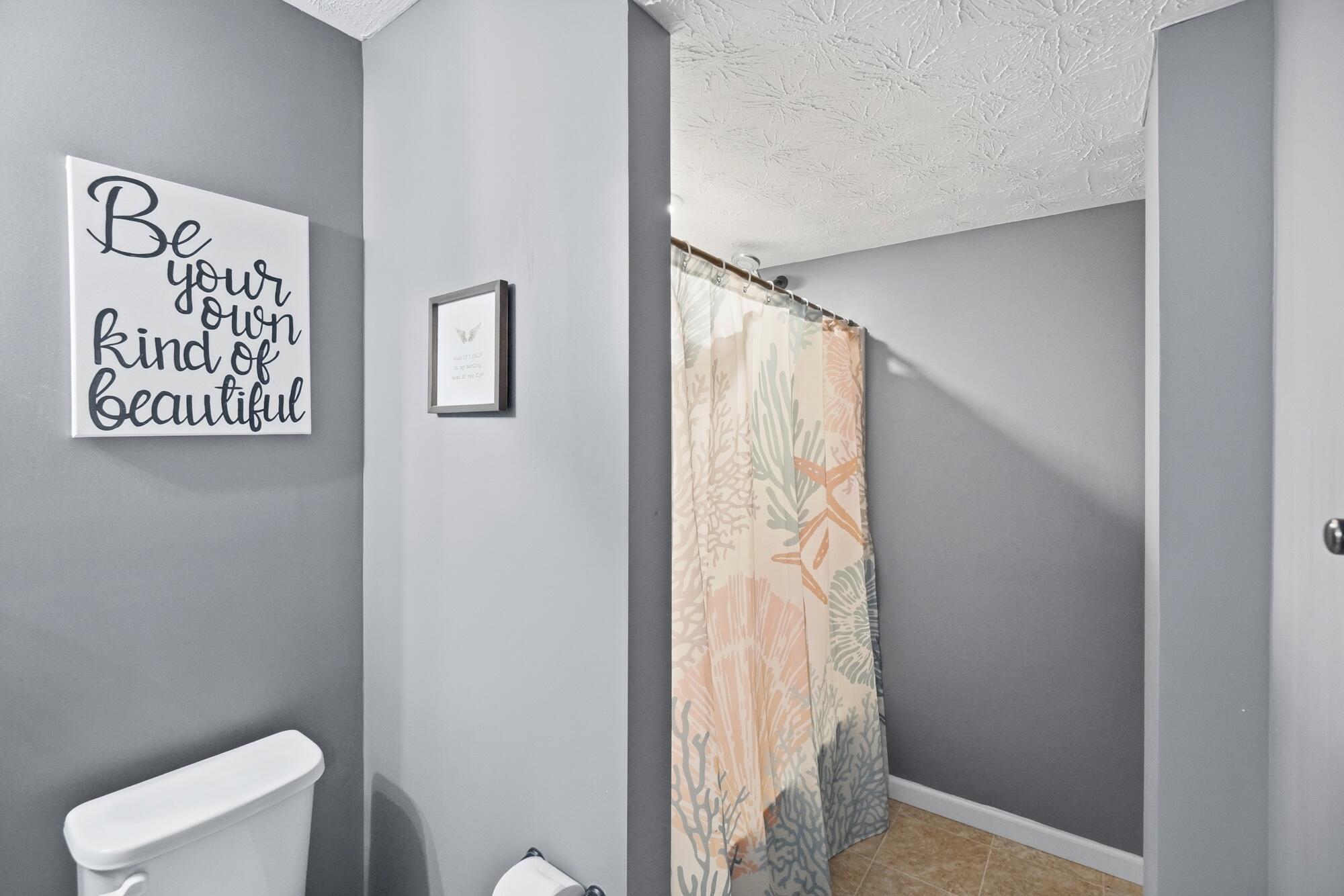 3302 Heatherstone, Troy, Ohio 45373