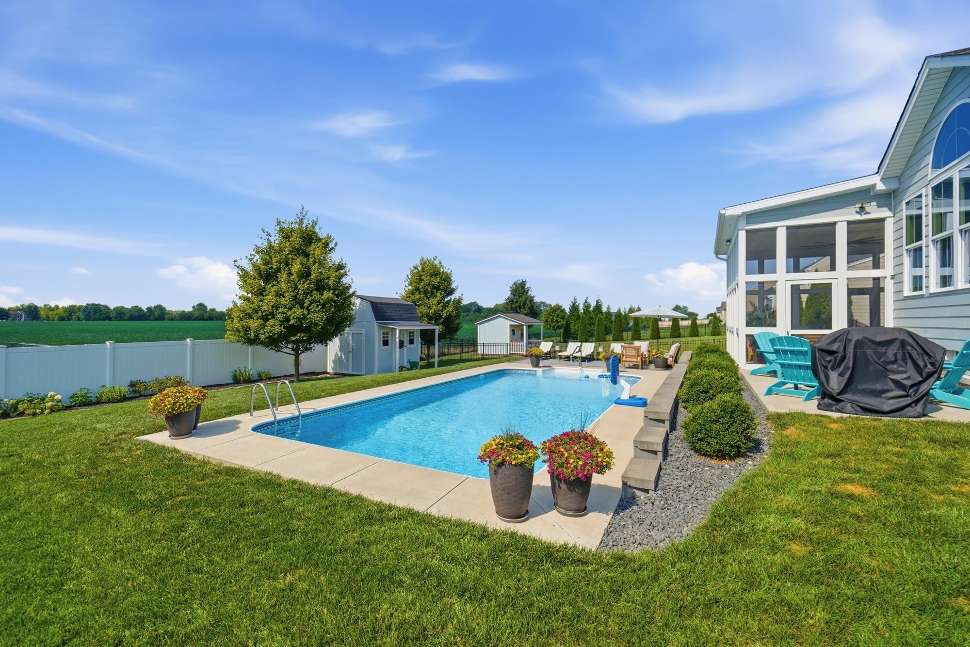 3302 Heatherstone, Troy, Ohio 45373