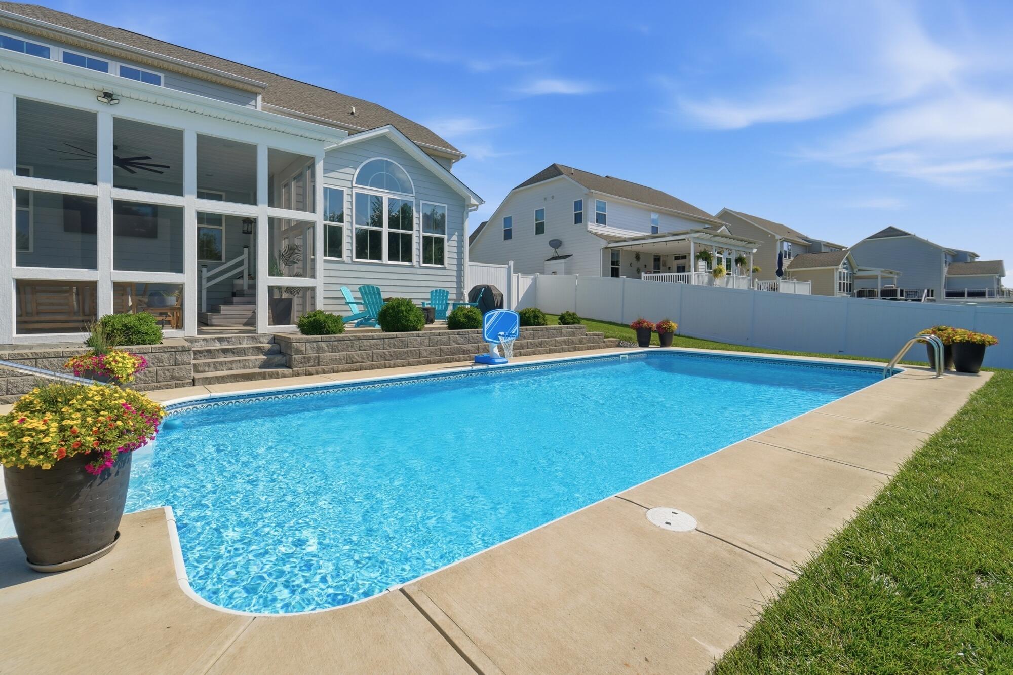 3302 Heatherstone, Troy, Ohio 45373