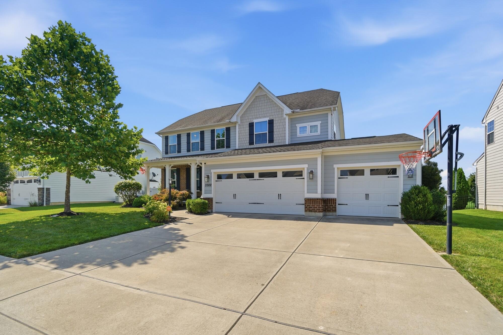 3302 Heatherstone, Troy, Ohio 45373
