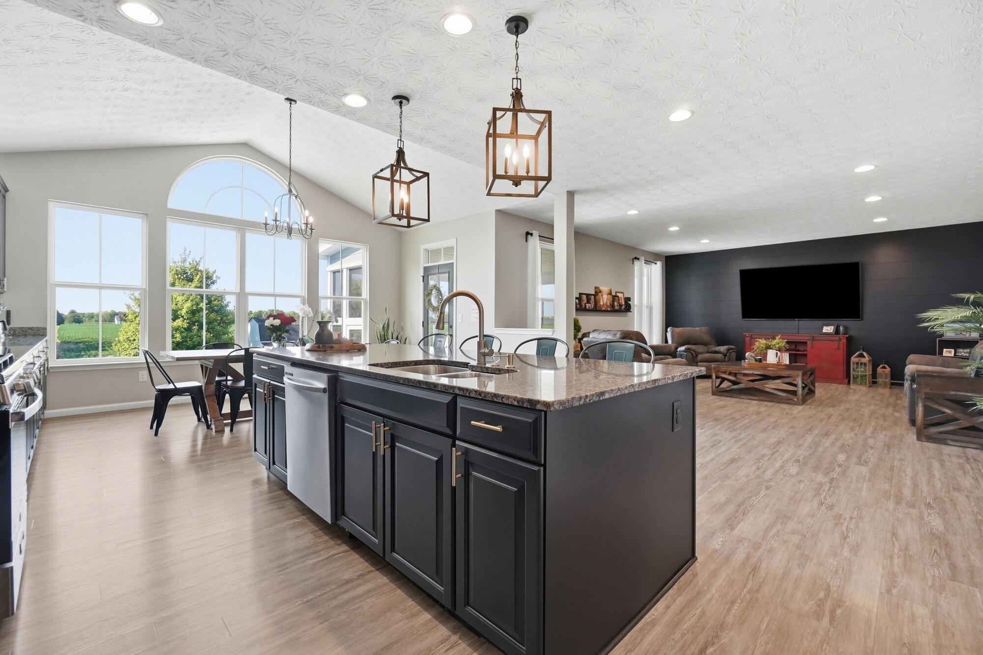 3302 Heatherstone, Troy, Ohio 45373