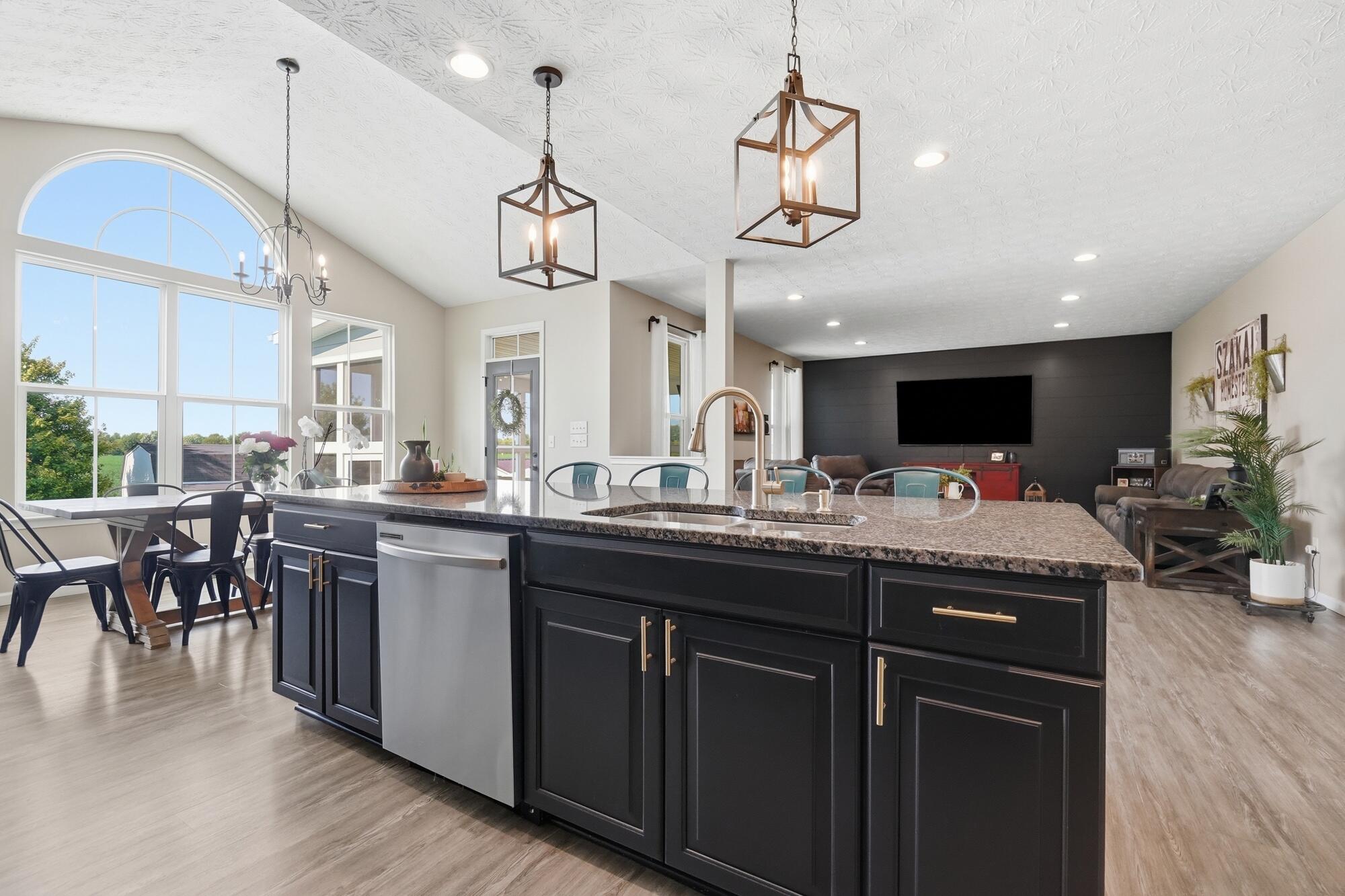 3302 Heatherstone, Troy, Ohio 45373
