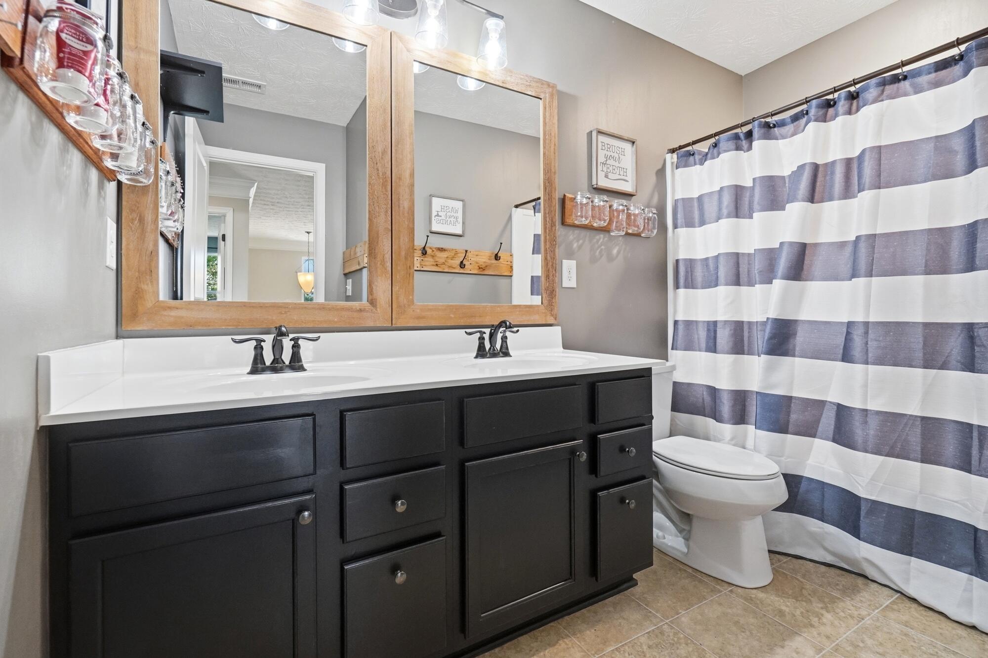 3302 Heatherstone, Troy, Ohio 45373