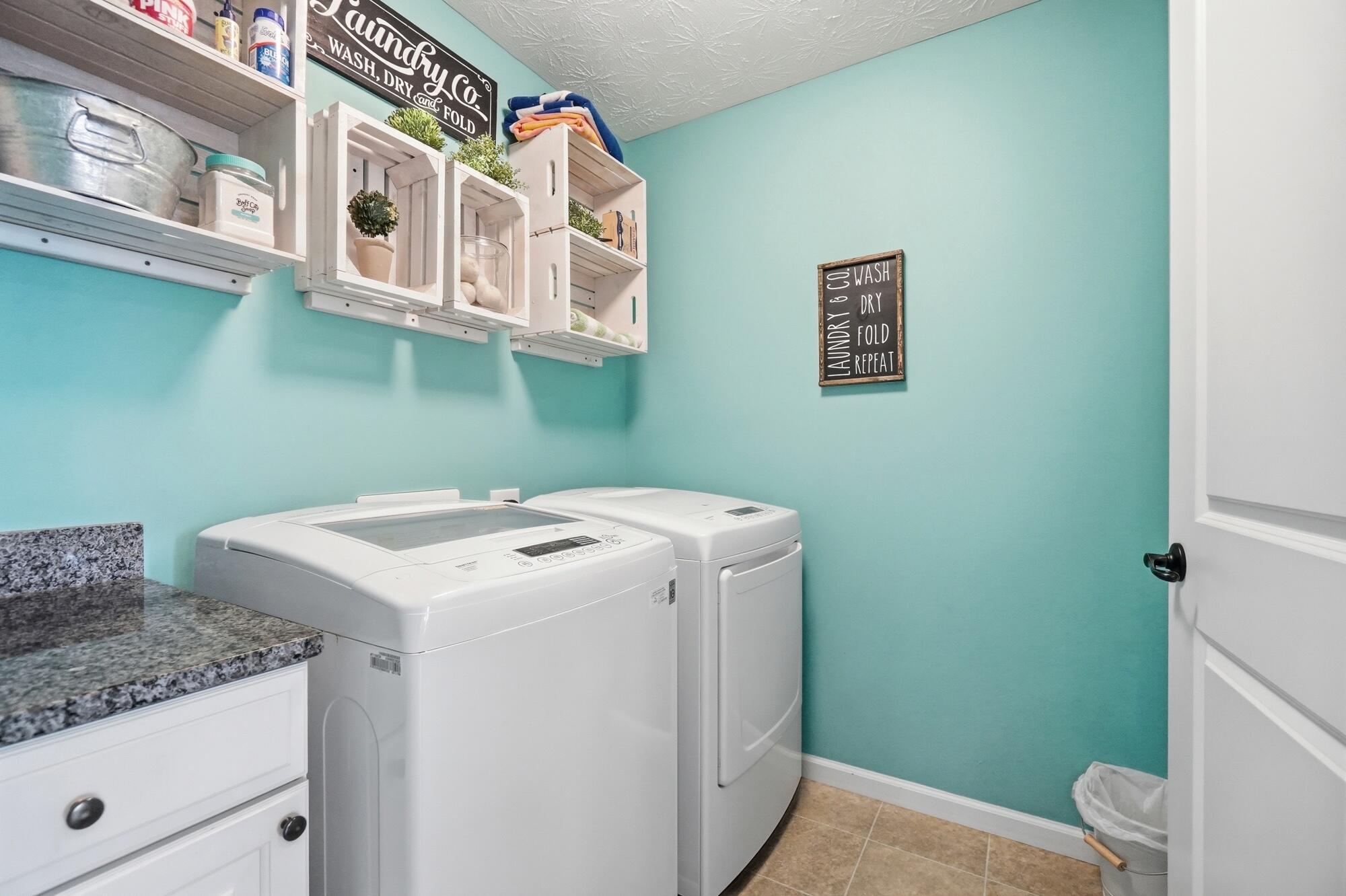 3302 Heatherstone, Troy, Ohio 45373