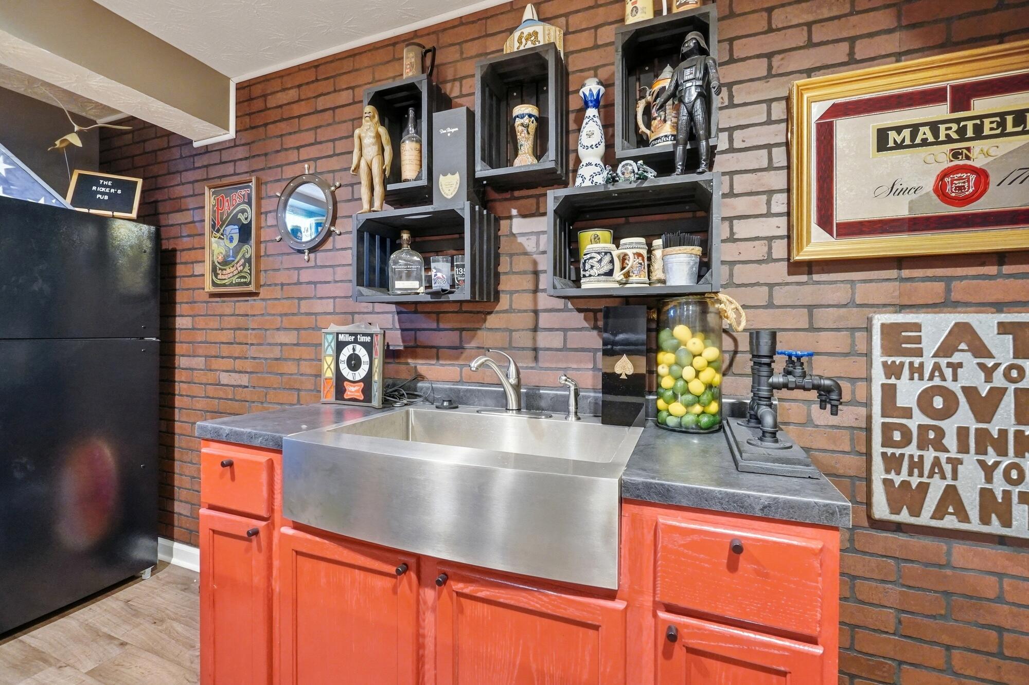 3302 Heatherstone, Troy, Ohio 45373