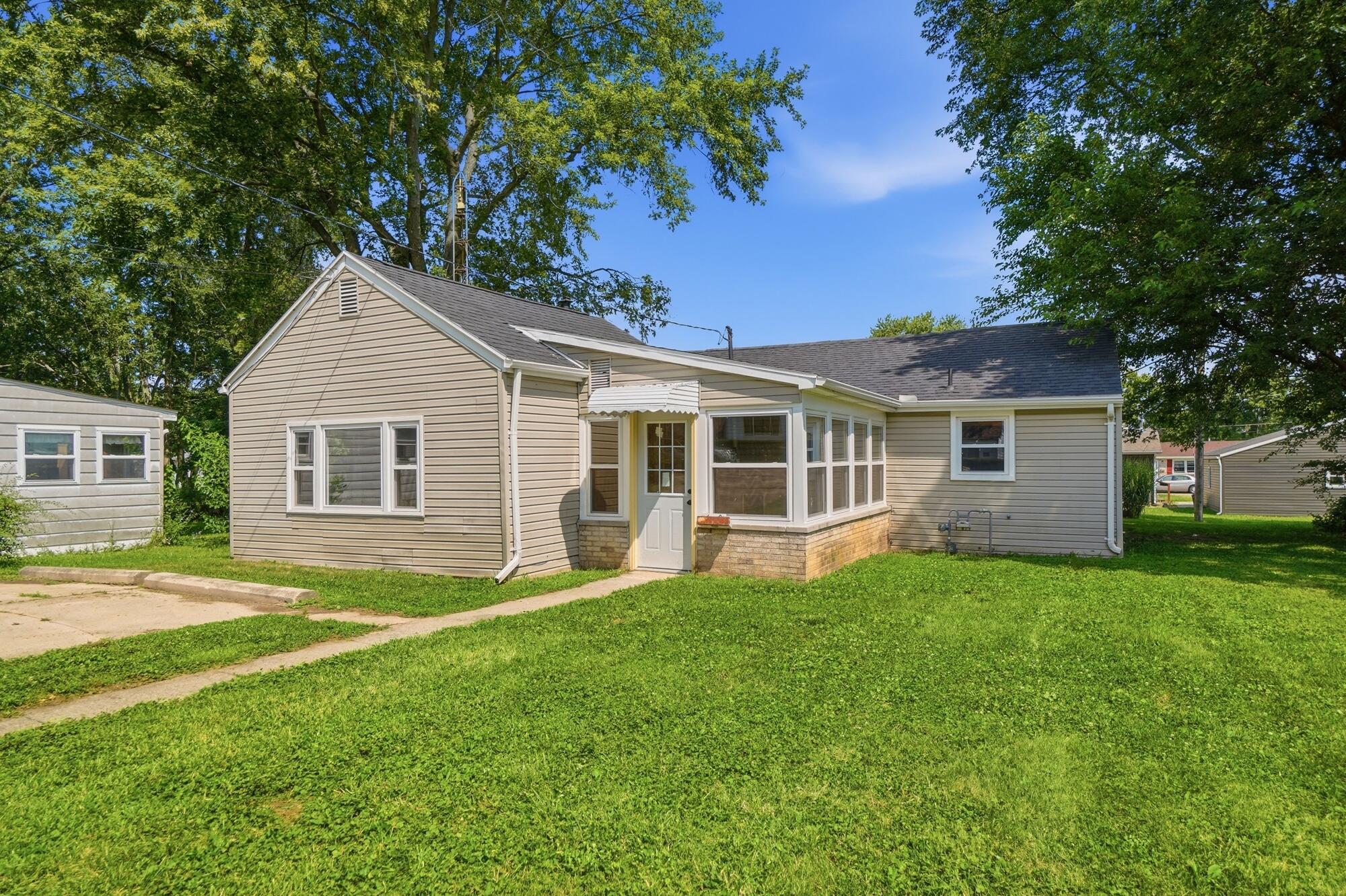 140 Keller, Bradford, Ohio 45308