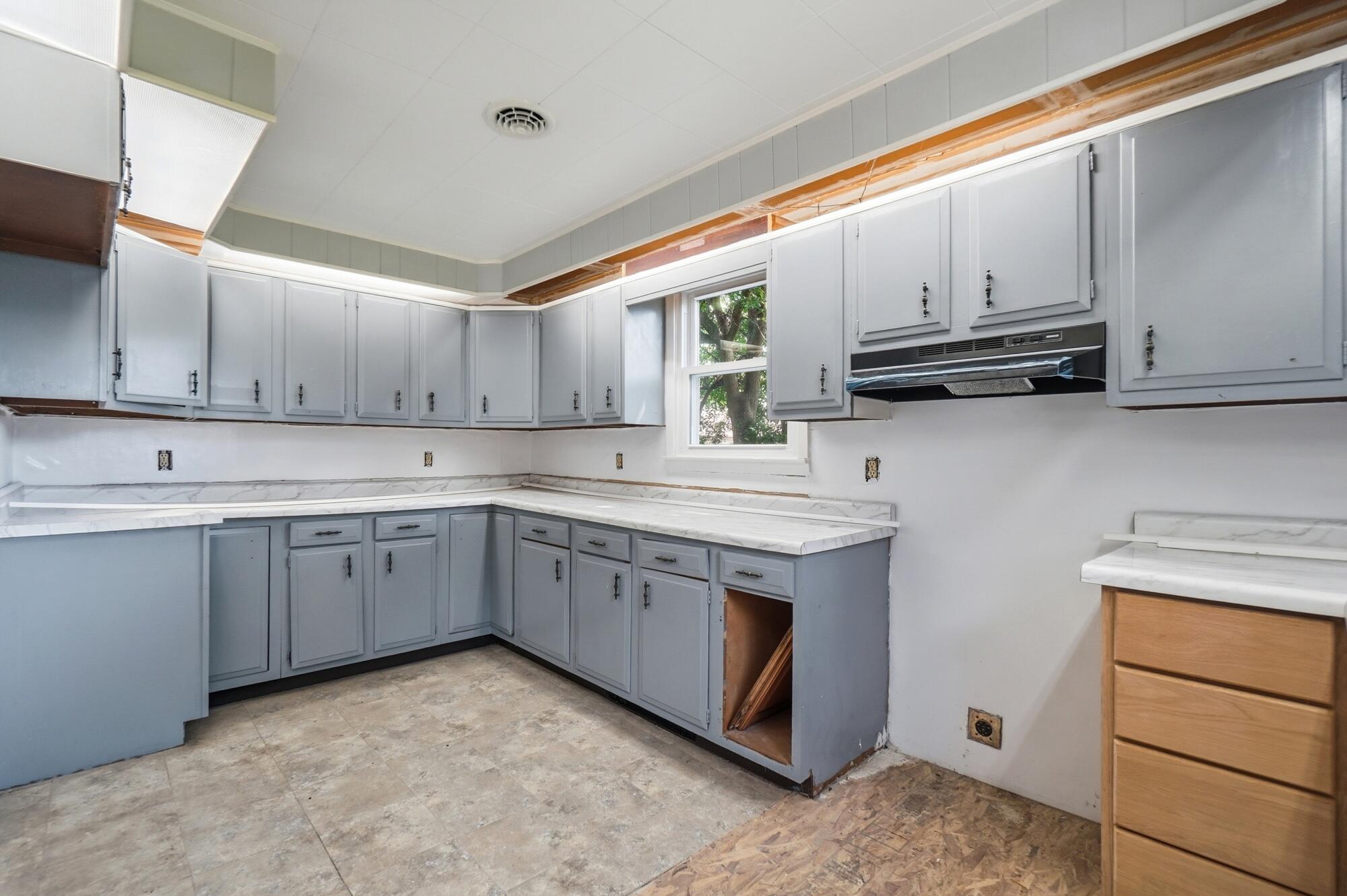 140 Keller, Bradford, Ohio 45308