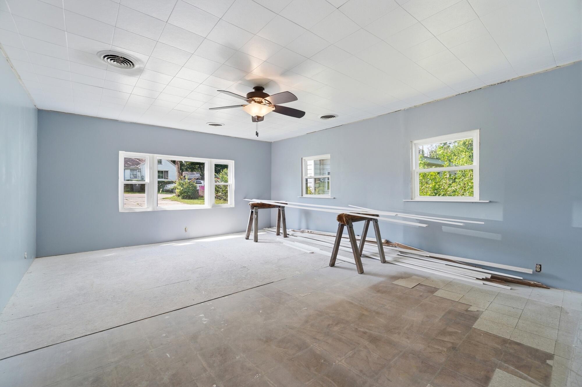 140 Keller, Bradford, Ohio 45308