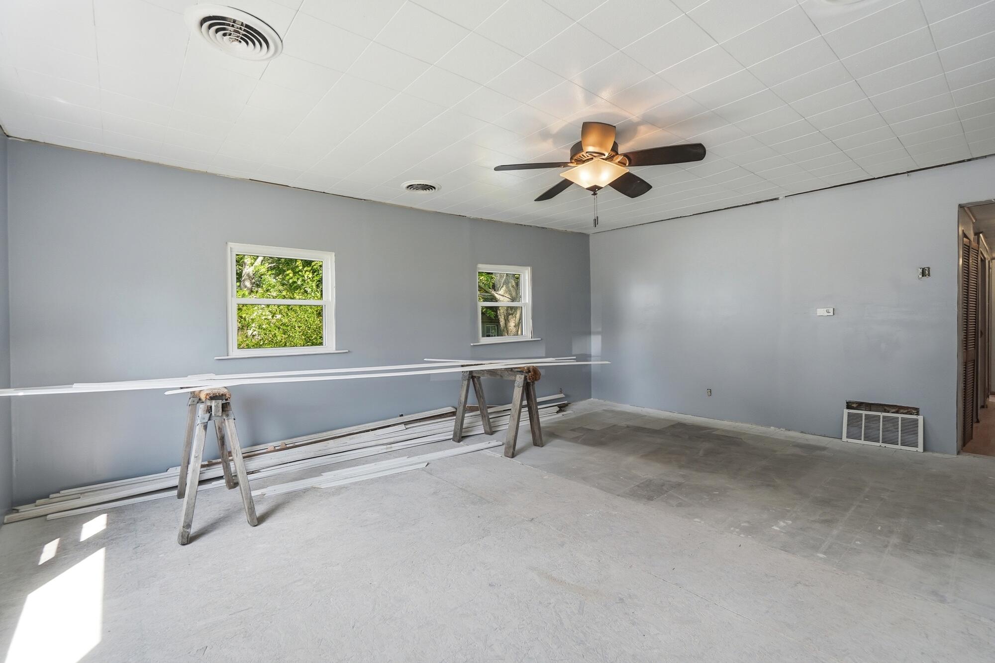 140 Keller, Bradford, Ohio 45308