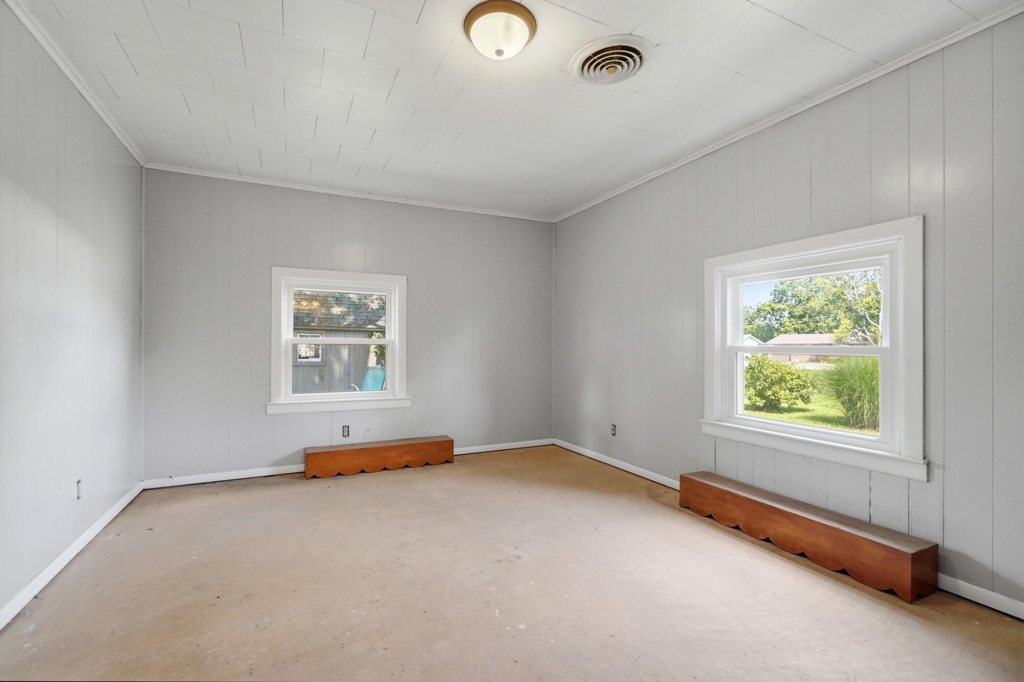 140 Keller, Bradford, Ohio 45308