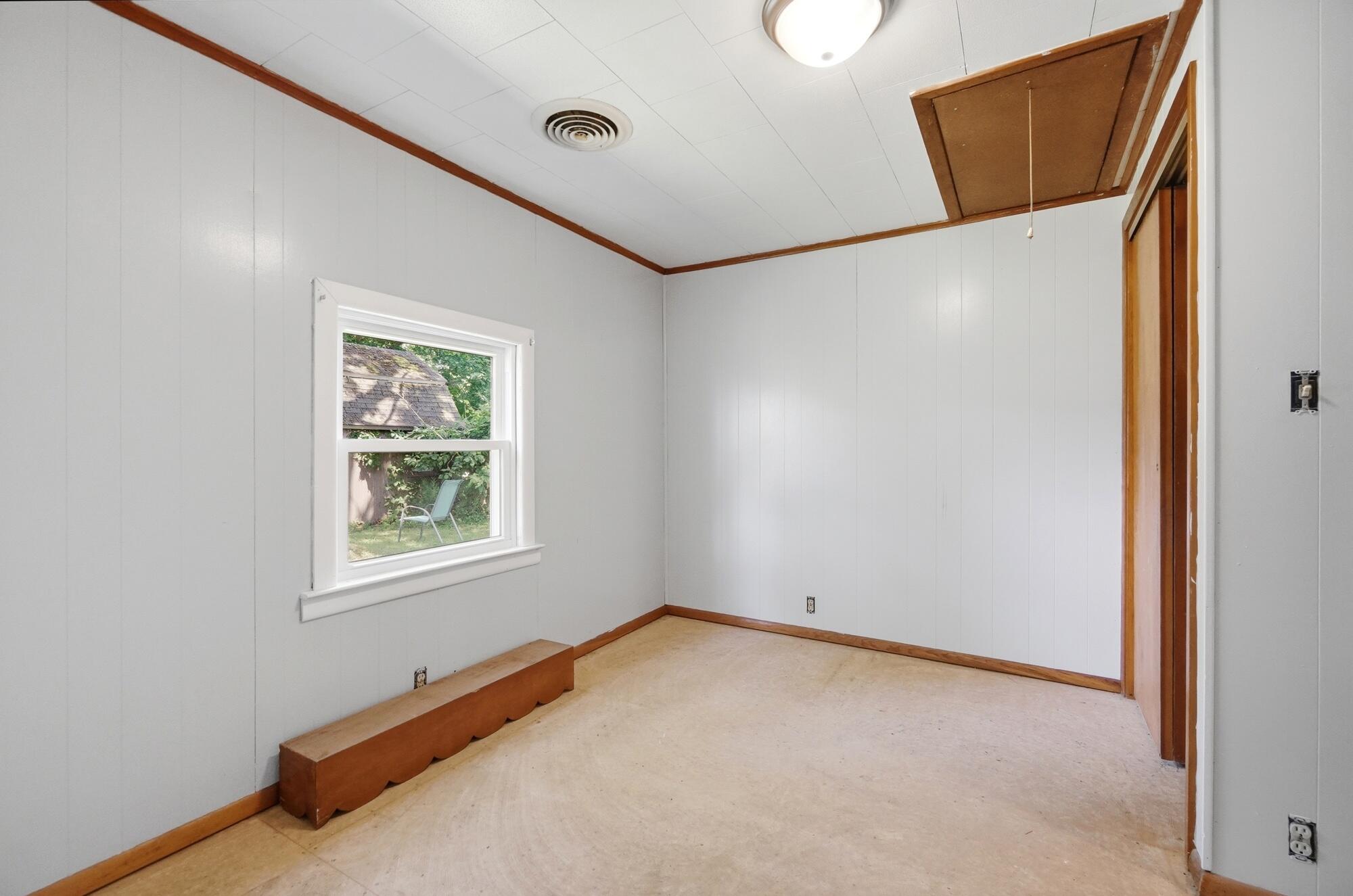 140 Keller, Bradford, Ohio 45308