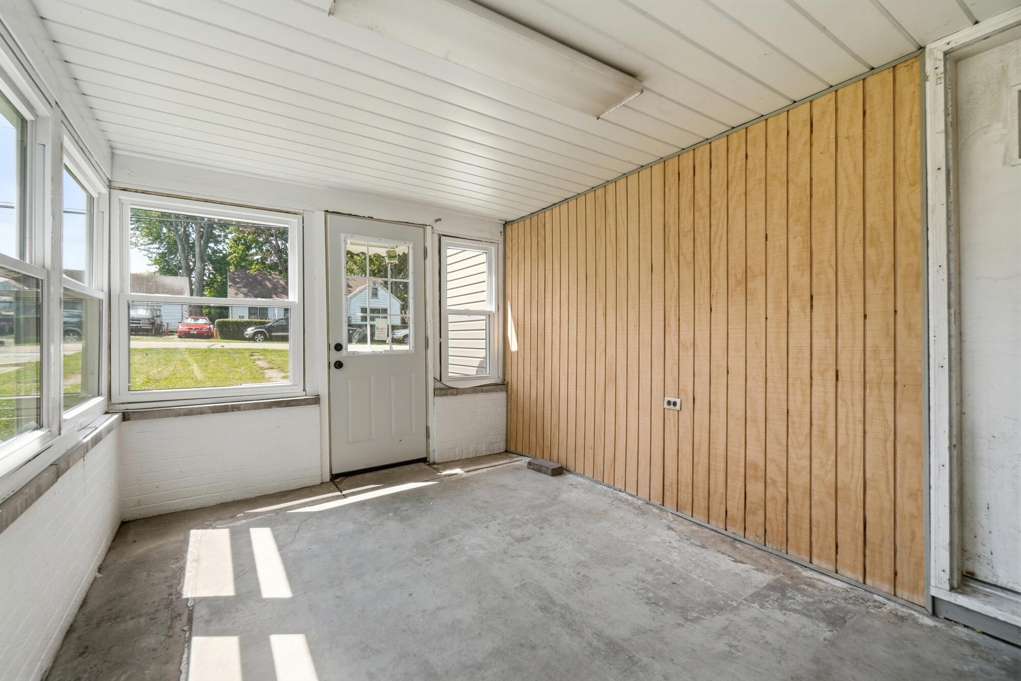 140 Keller, Bradford, Ohio 45308