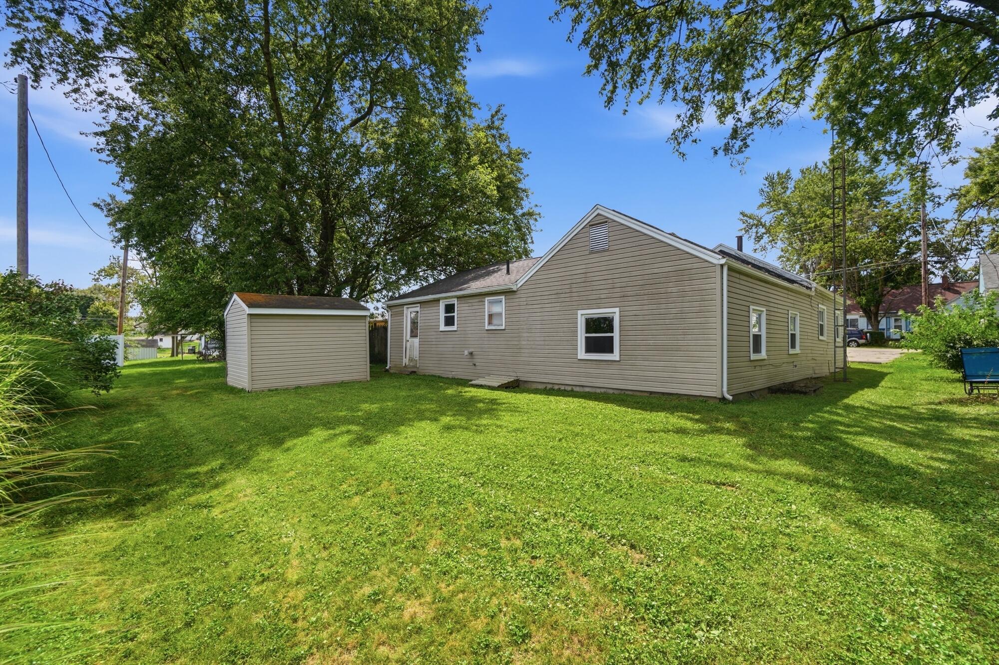 140 Keller, Bradford, Ohio 45308