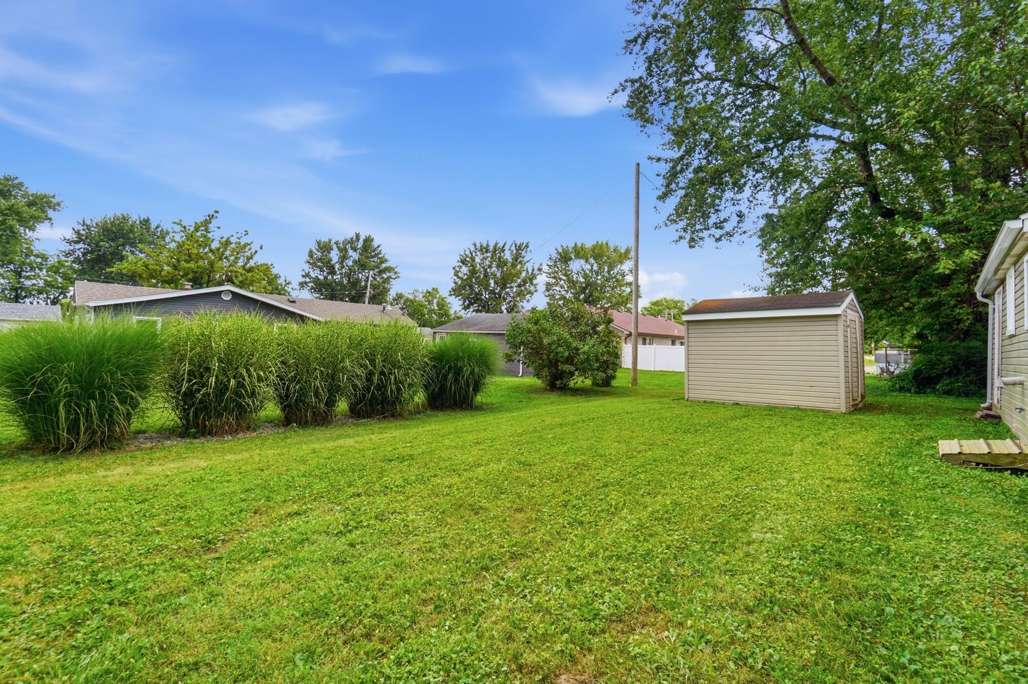 140 Keller, Bradford, Ohio 45308