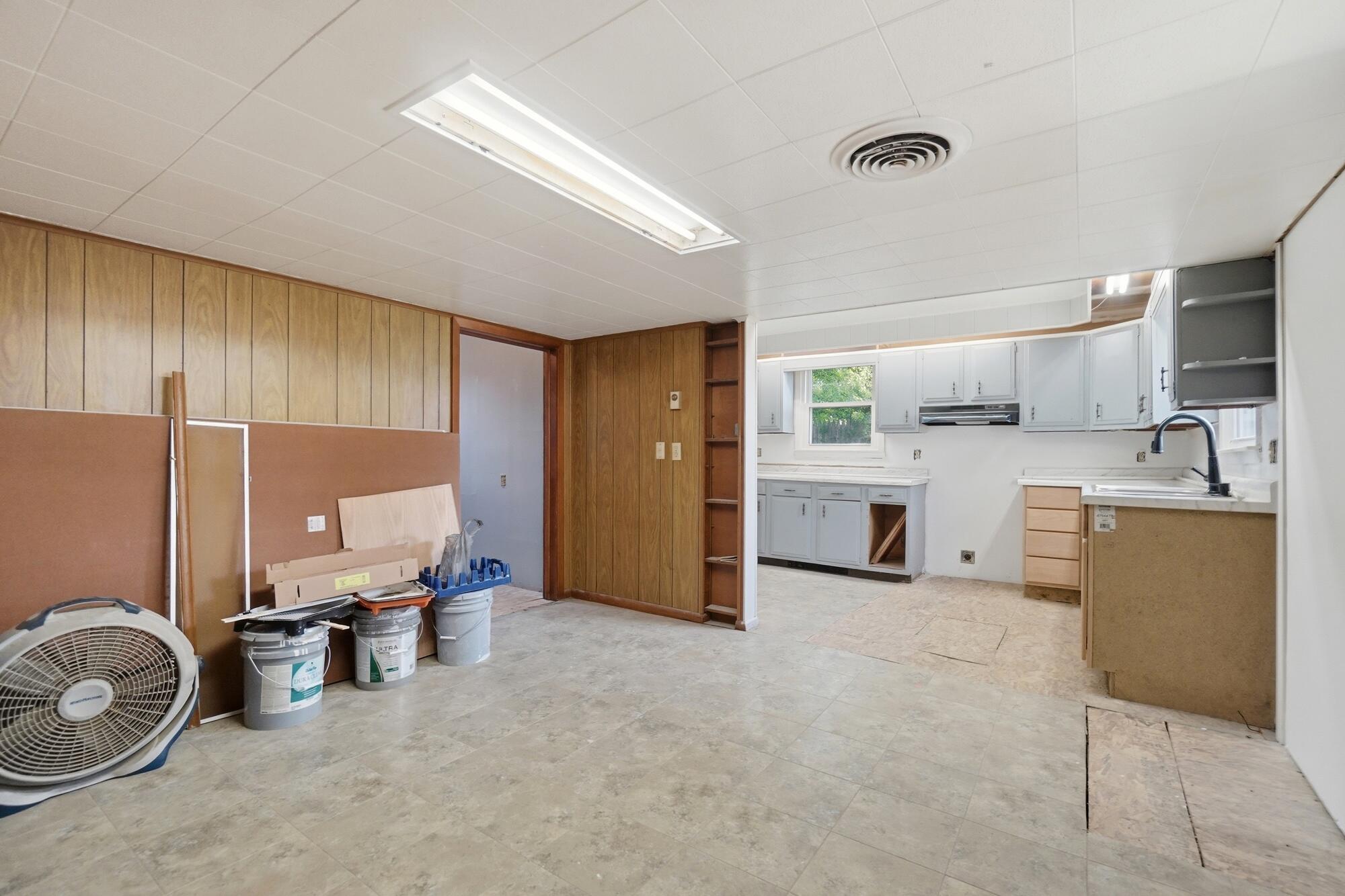 140 Keller, Bradford, Ohio 45308