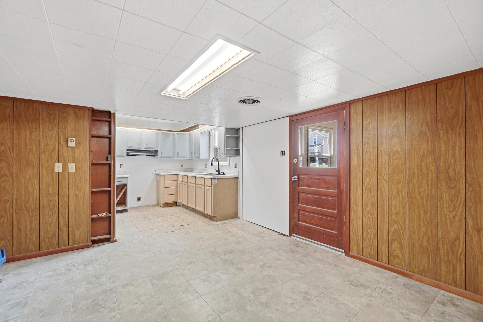 140 Keller, Bradford, Ohio 45308